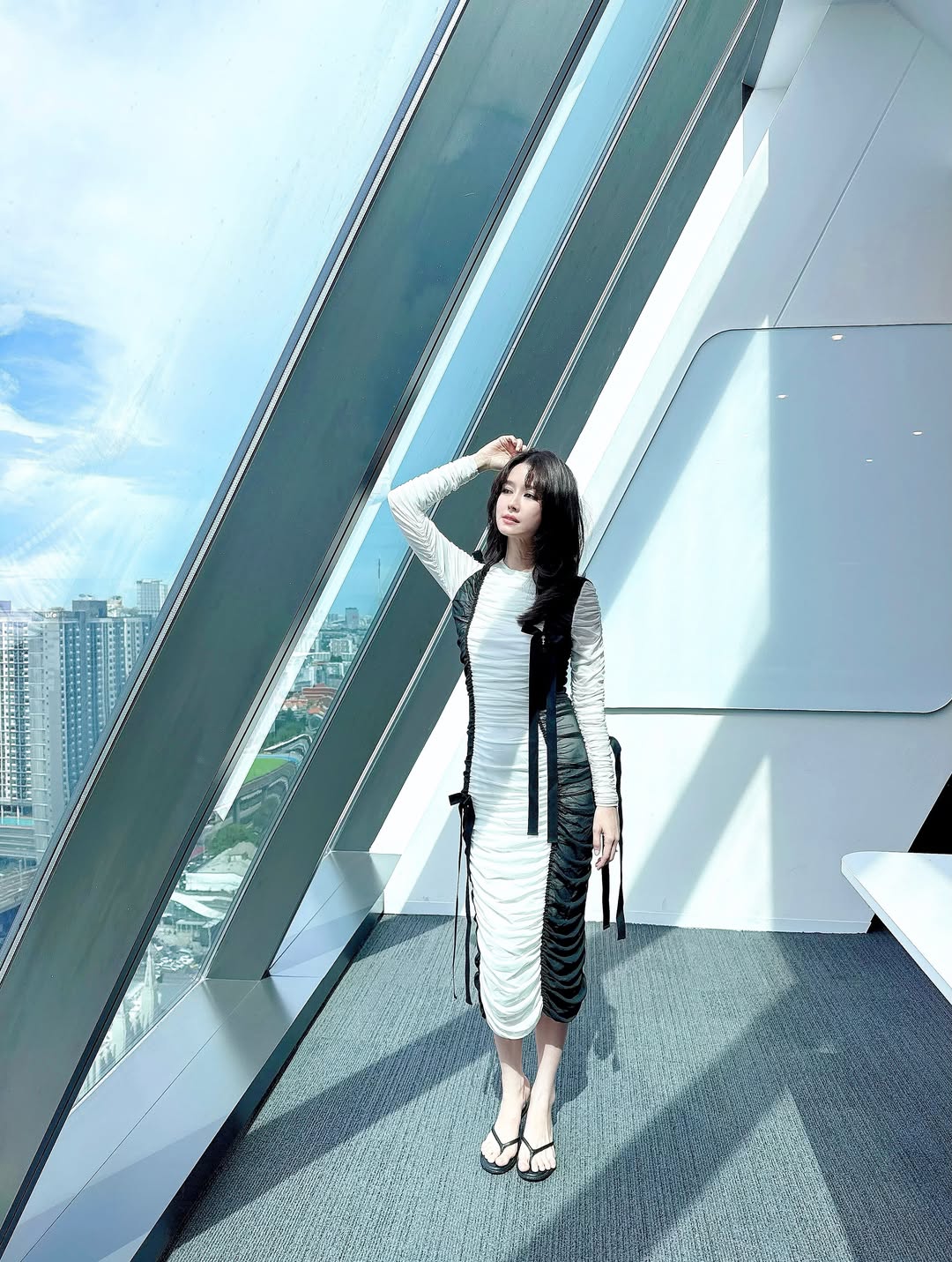 โม - อมีนา พินิจ