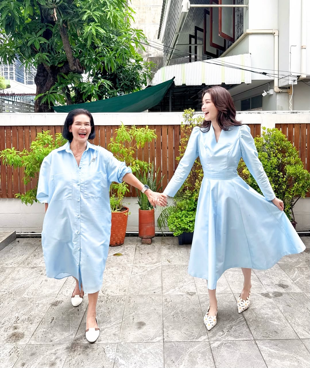 โม - อมีนา พินิจ