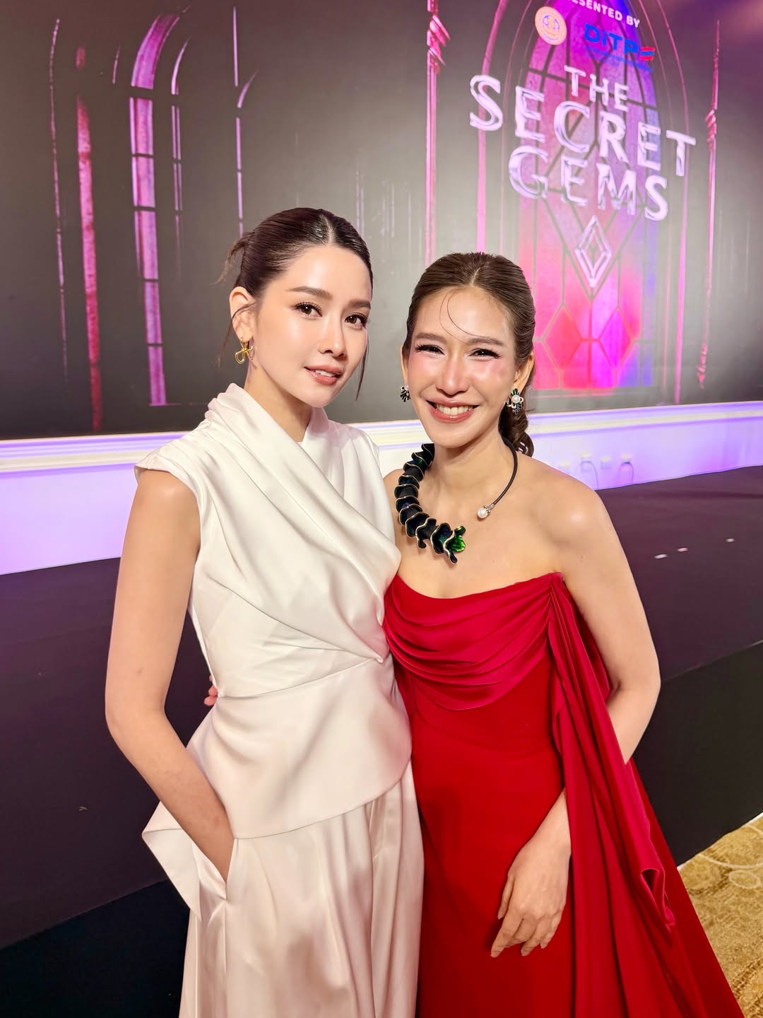 โม - อมีนา พินิจ