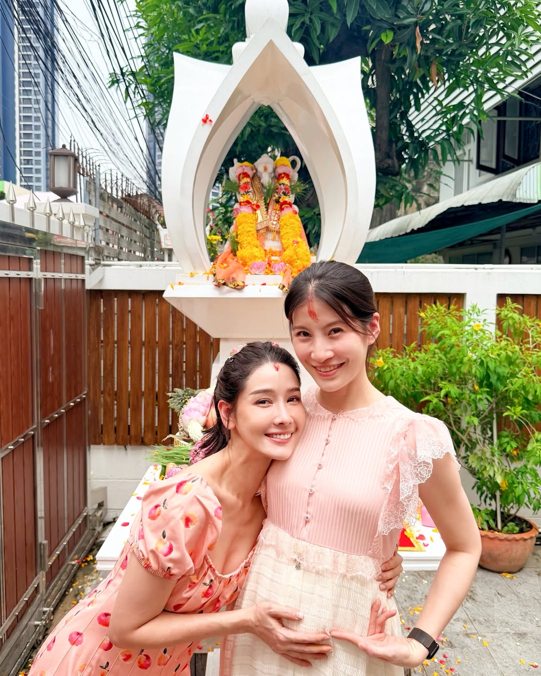 โม - อมีนา พินิจ