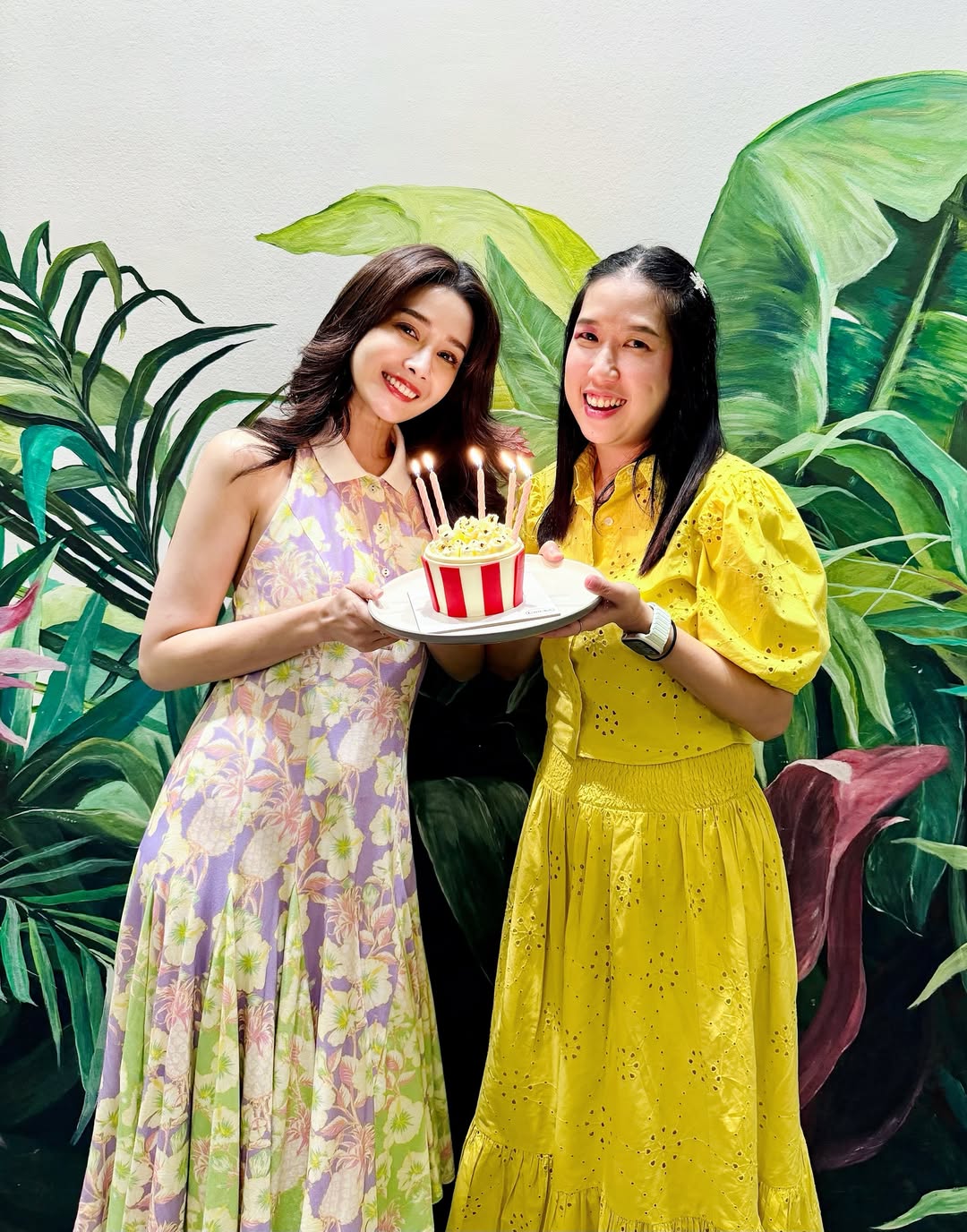 โม - อมีนา พินิจ