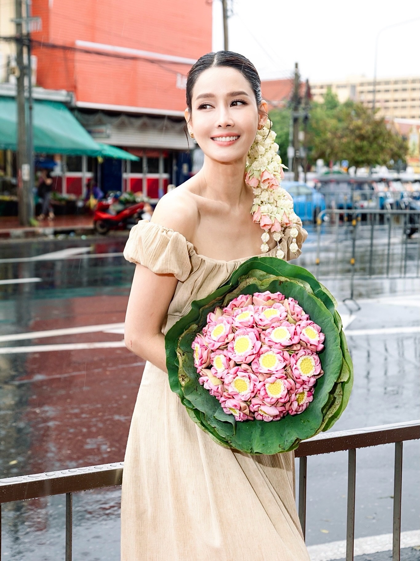โม - อมีนา พินิจ
