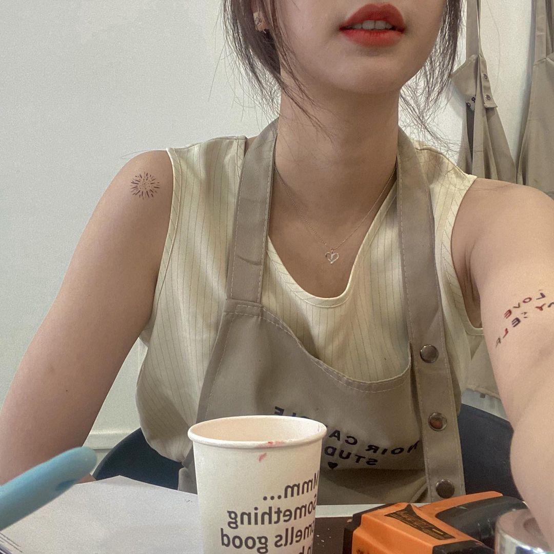 แจน -  พลอยชมพู ศุภทรัพย์