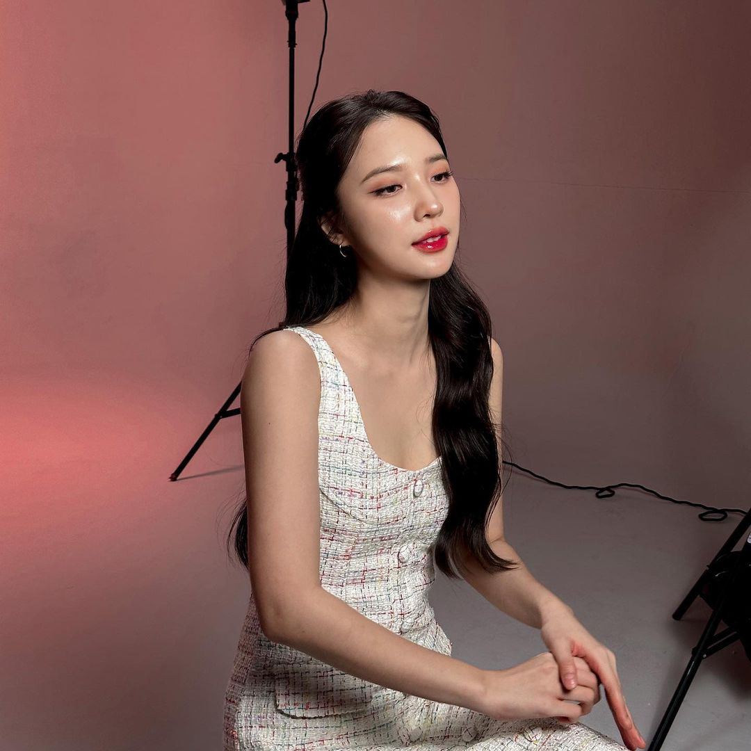 แจน -  พลอยชมพู ศุภทรัพย์