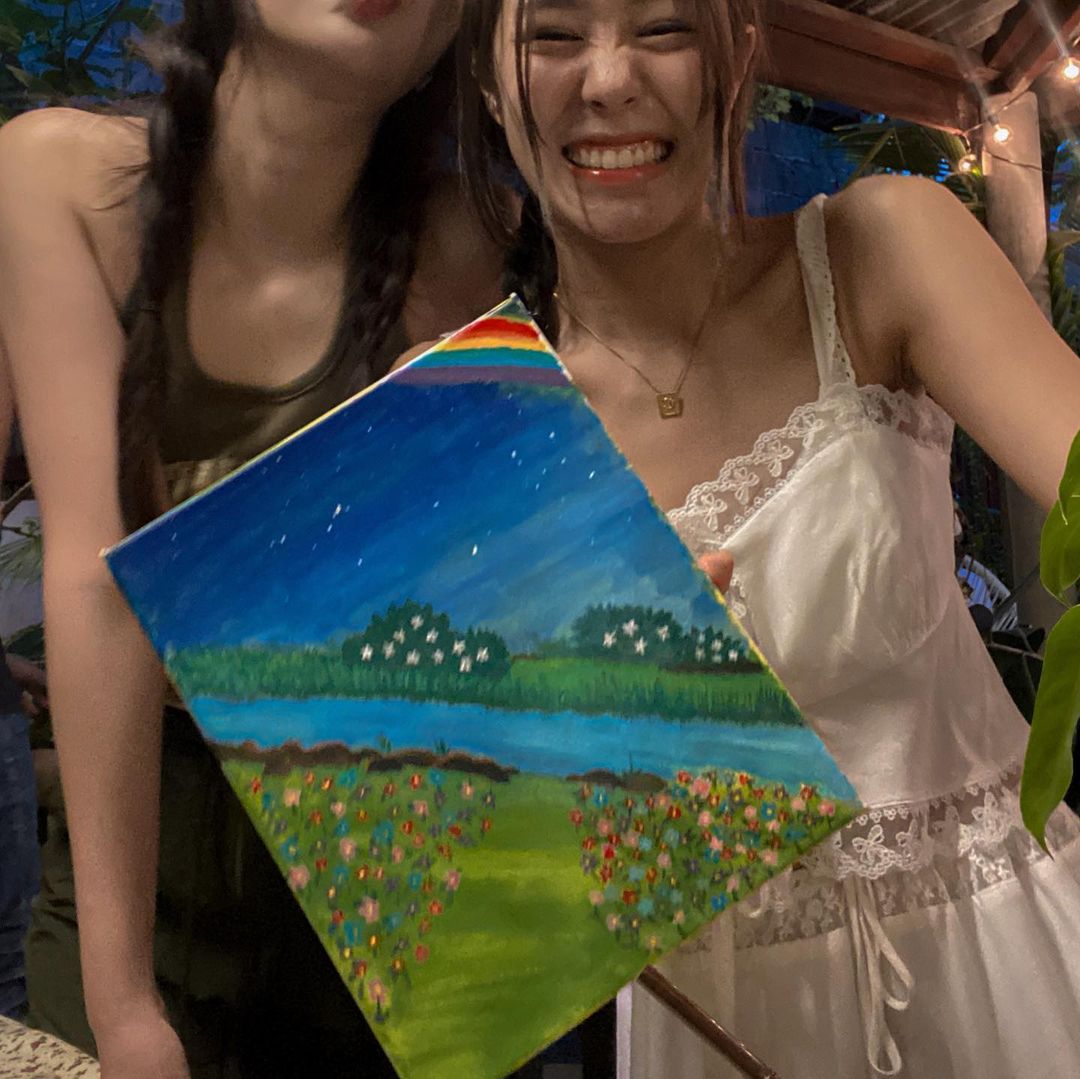 แจน -  พลอยชมพู ศุภทรัพย์