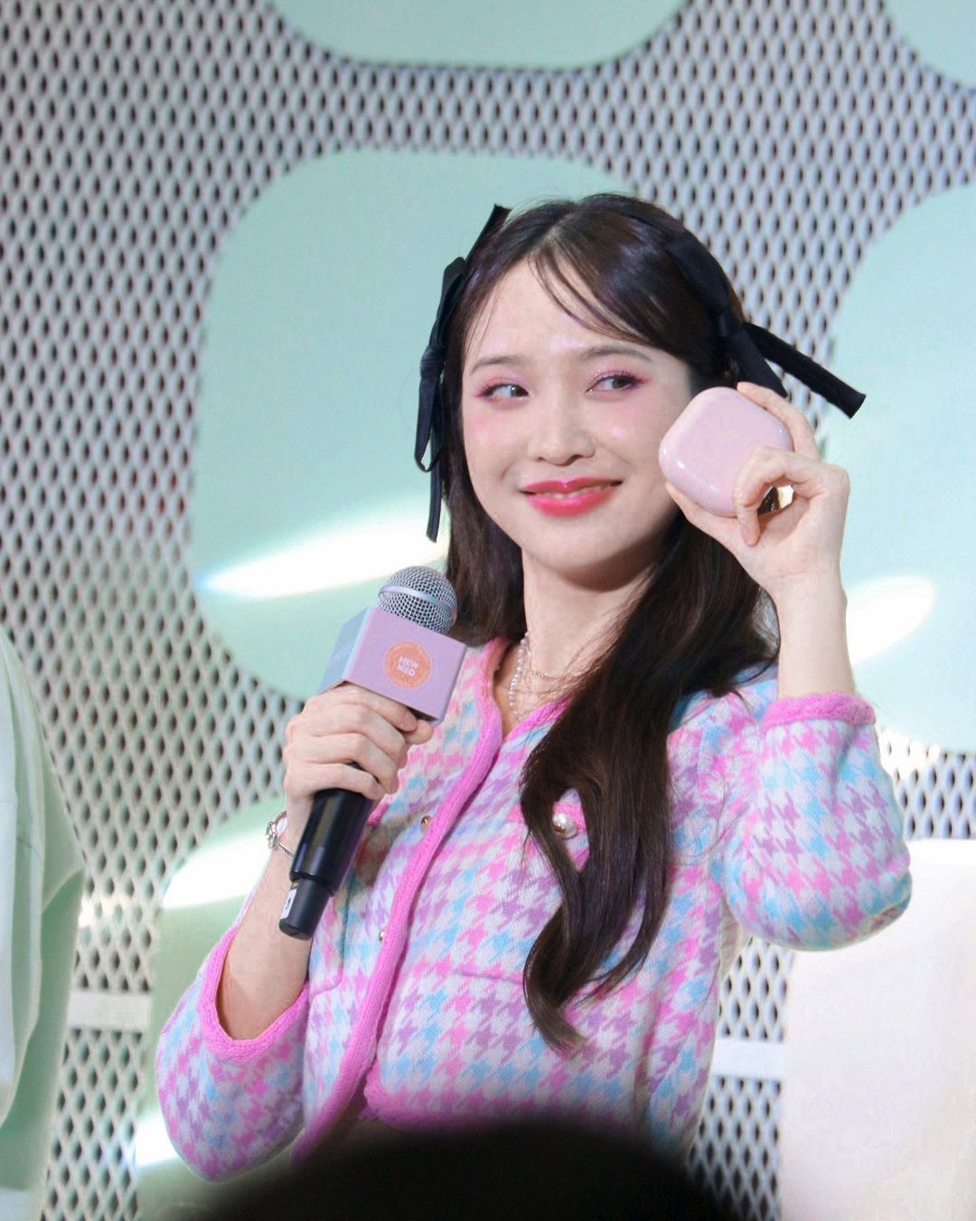 แจน -  พลอยชมพู ศุภทรัพย์