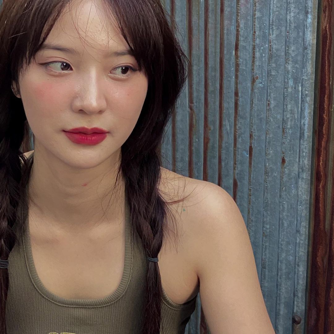แจน -  พลอยชมพู ศุภทรัพย์