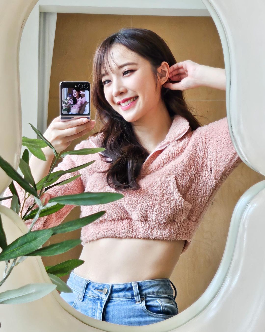 แจน -  พลอยชมพู ศุภทรัพย์