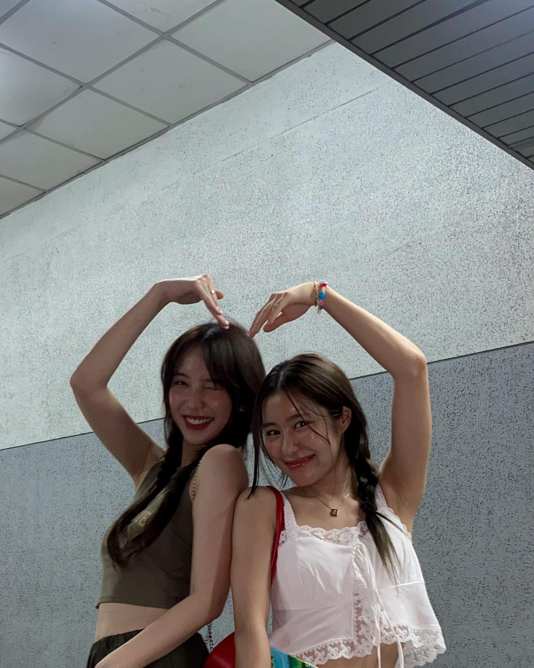 แจน -  พลอยชมพู ศุภทรัพย์