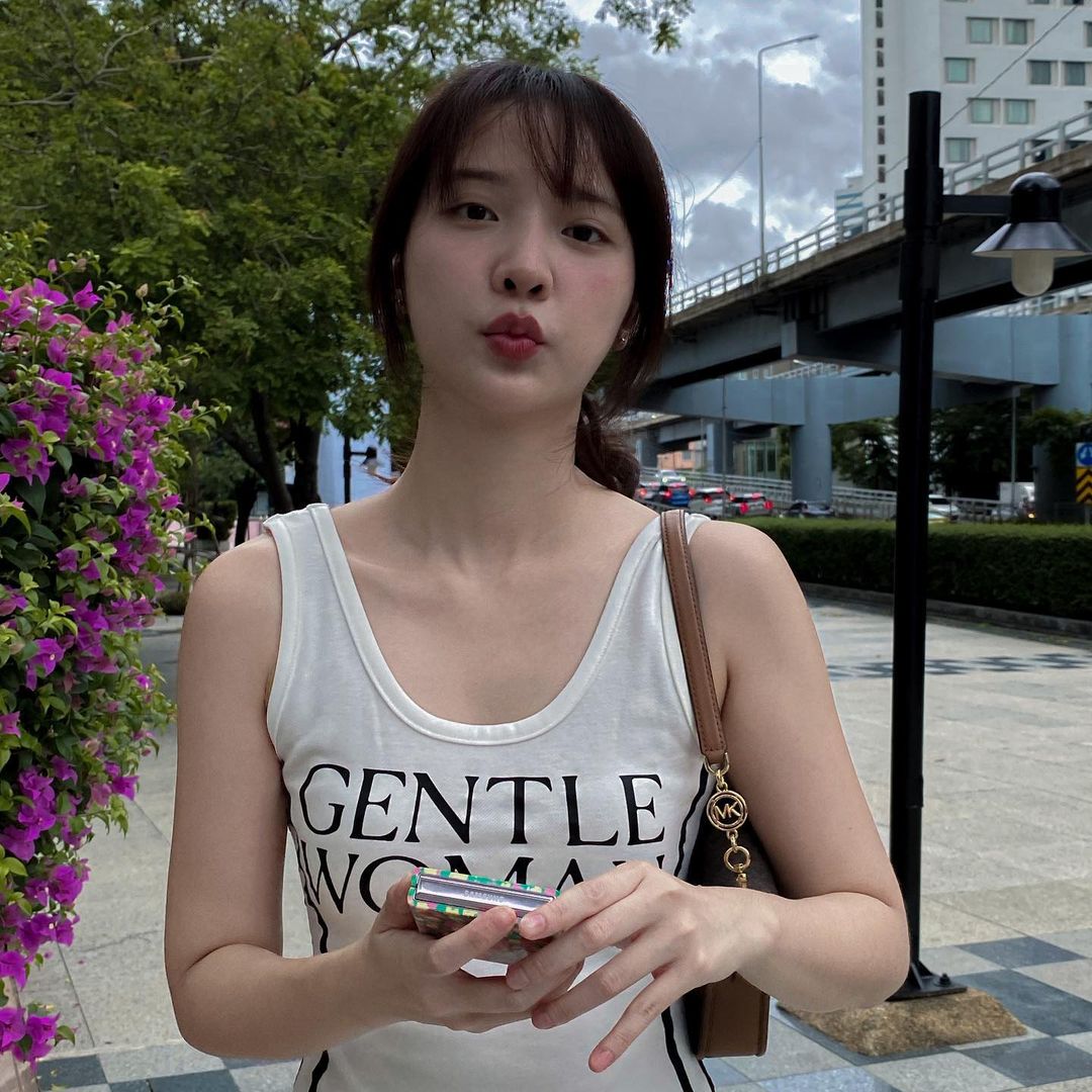 แจน -  พลอยชมพู ศุภทรัพย์