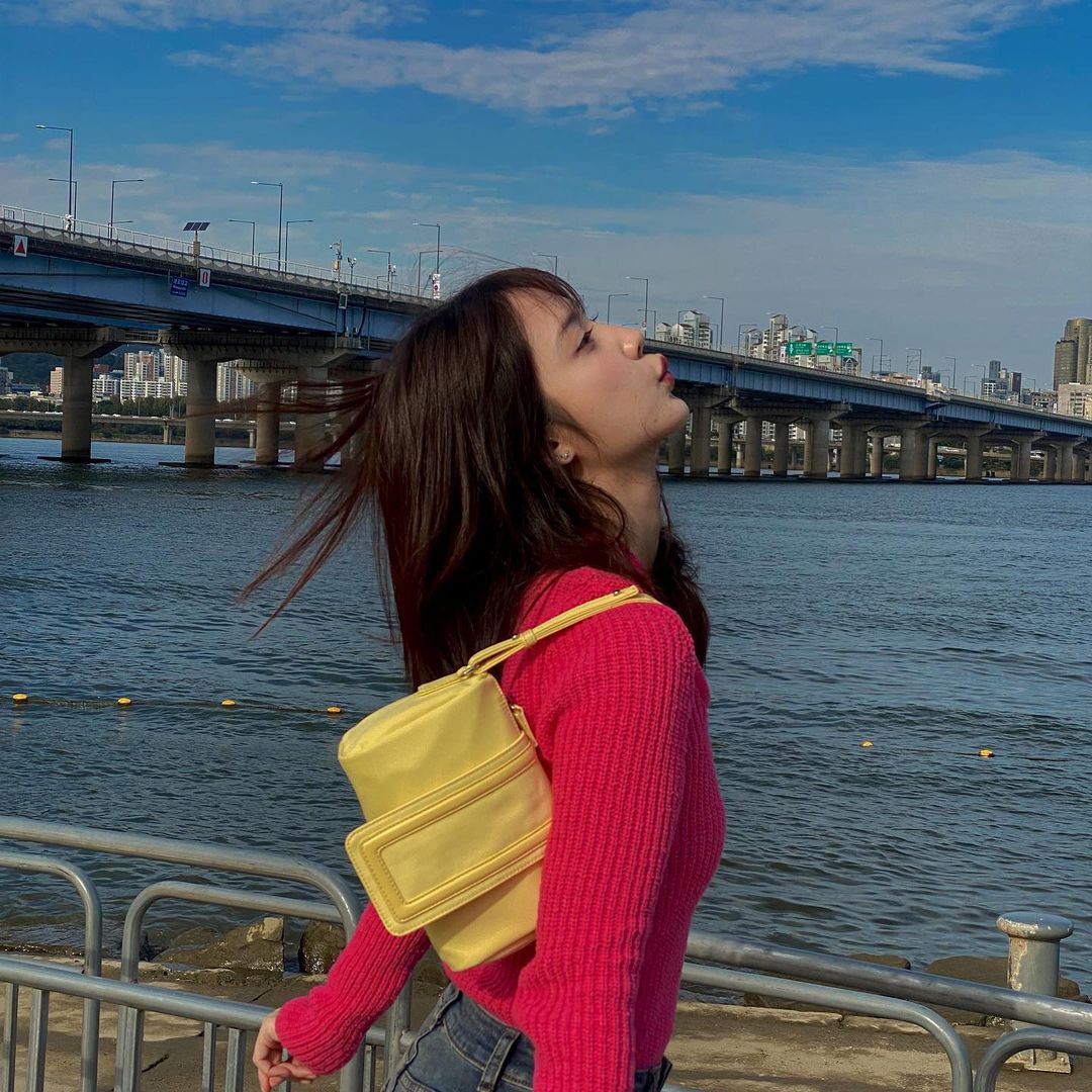 แจน -  พลอยชมพู ศุภทรัพย์