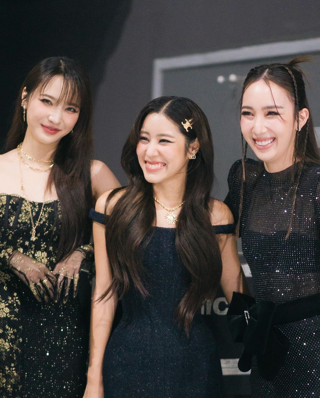 แจน -  พลอยชมพู ศุภทรัพย์
