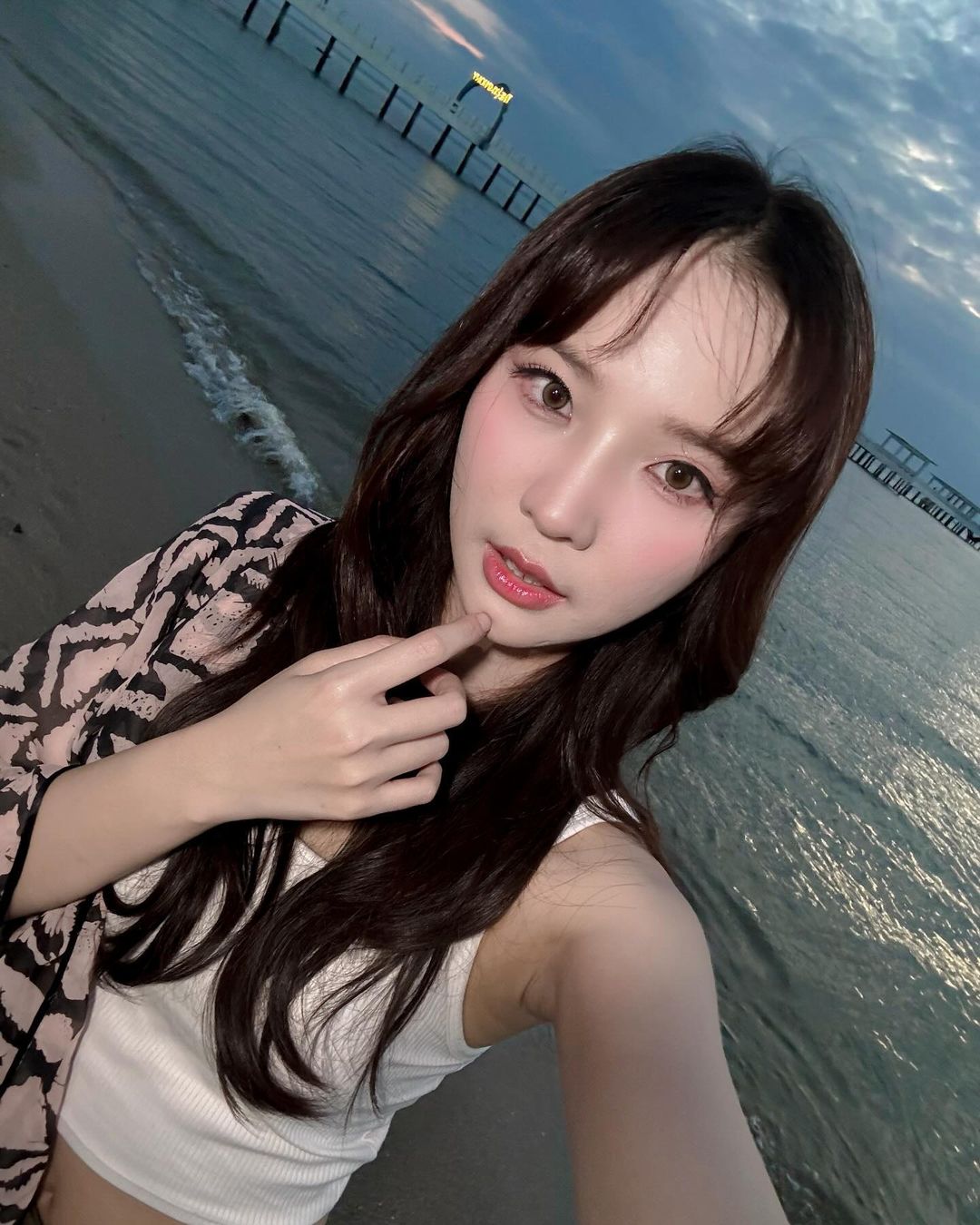 แจน -  พลอยชมพู ศุภทรัพย์