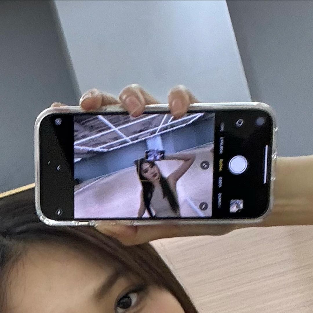 แจน -  พลอยชมพู ศุภทรัพย์