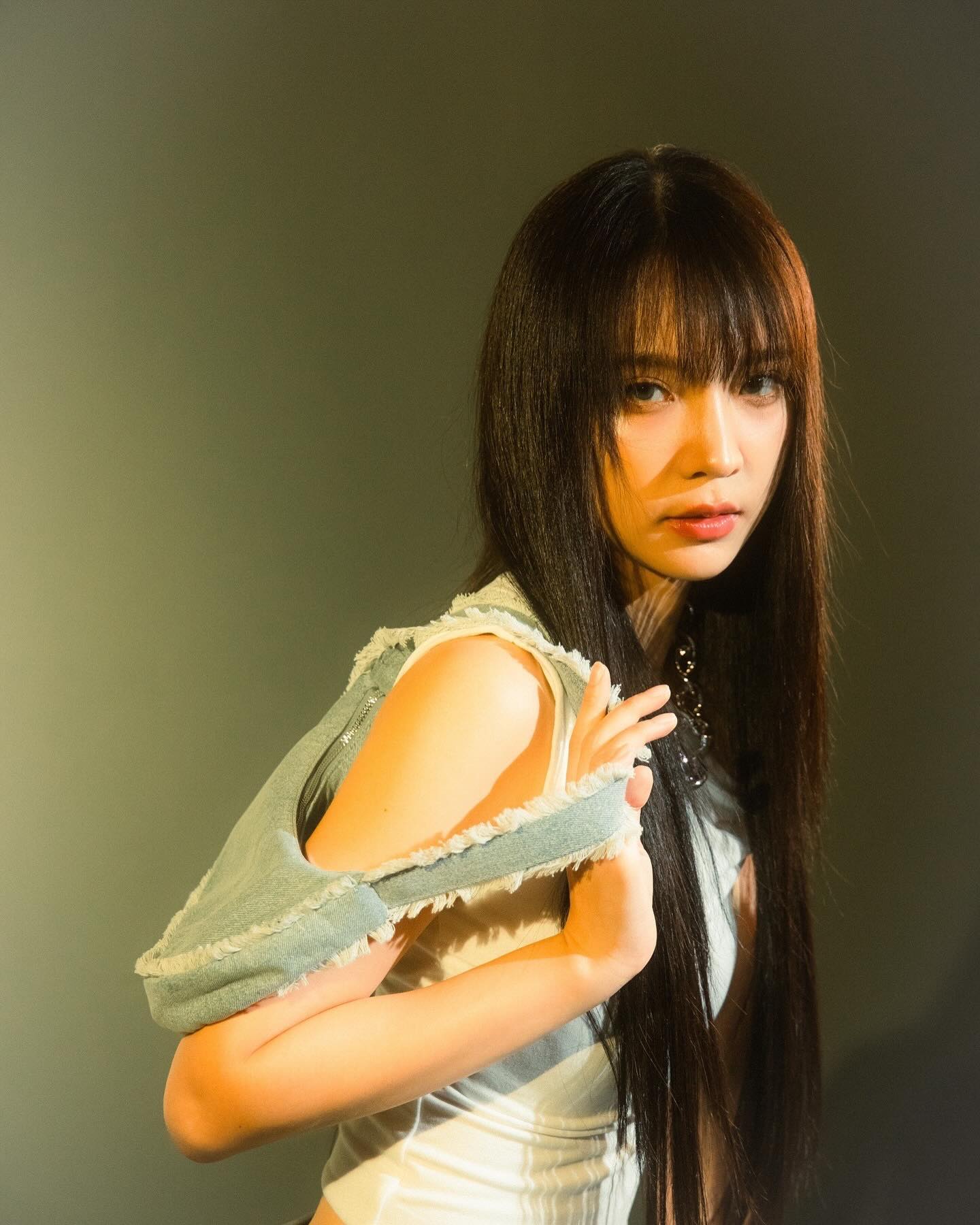 แจน -  พลอยชมพู ศุภทรัพย์