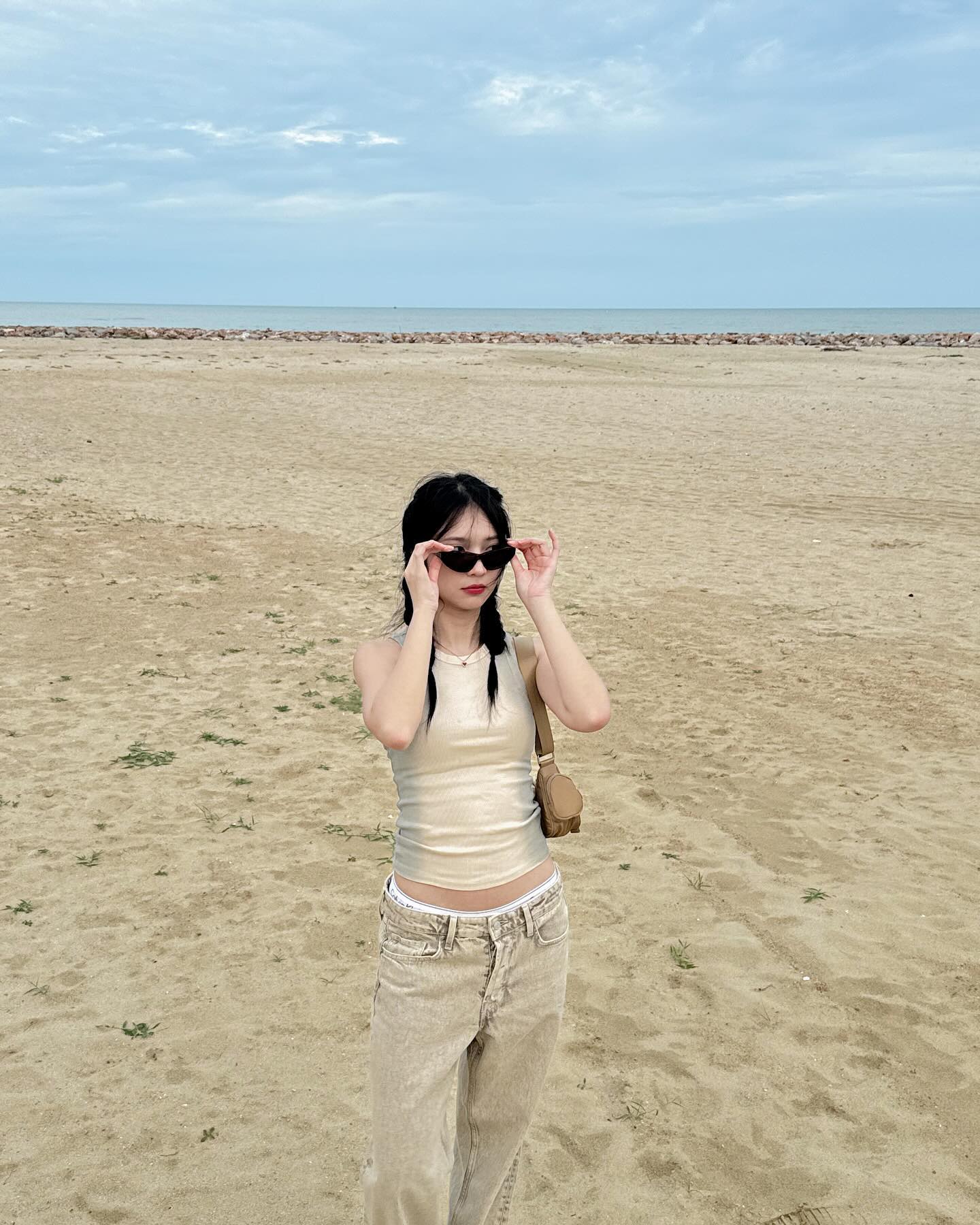 แจน -  พลอยชมพู ศุภทรัพย์