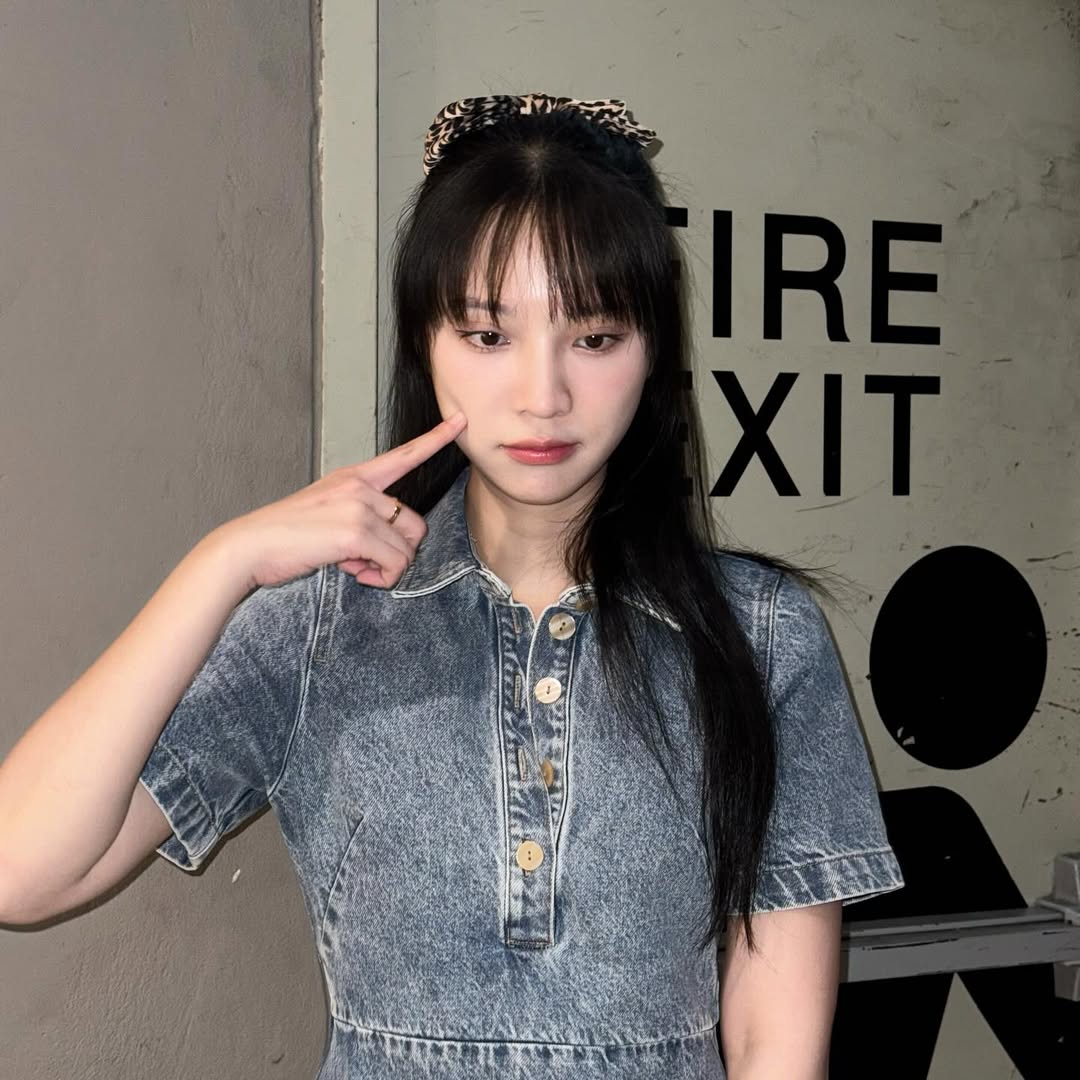 แจน -  พลอยชมพู ศุภทรัพย์
