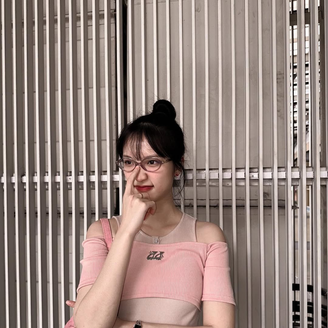 แจน -  พลอยชมพู ศุภทรัพย์