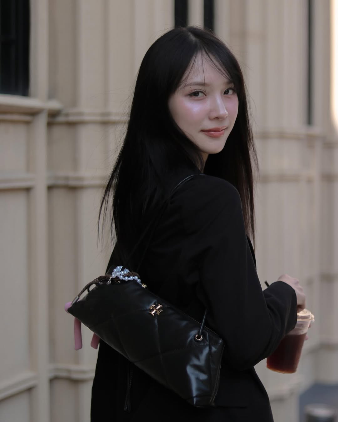 แจน -  พลอยชมพู ศุภทรัพย์