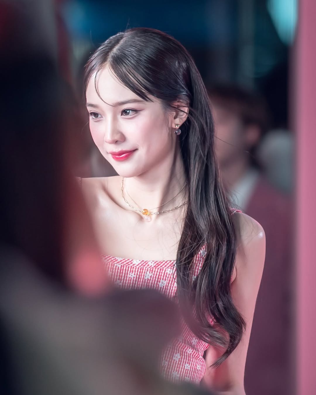 แจน -  พลอยชมพู ศุภทรัพย์