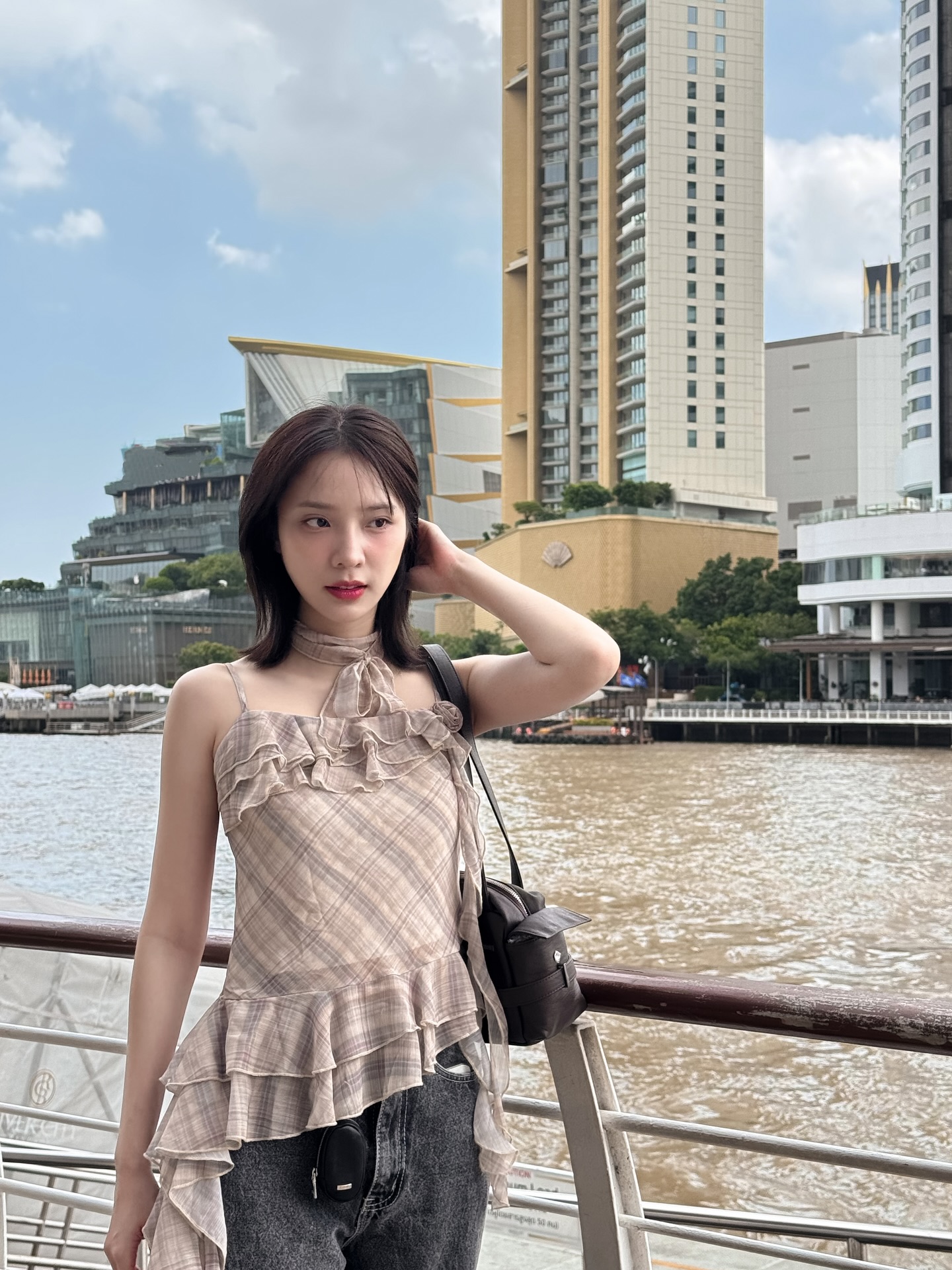 แจน -  พลอยชมพู ศุภทรัพย์