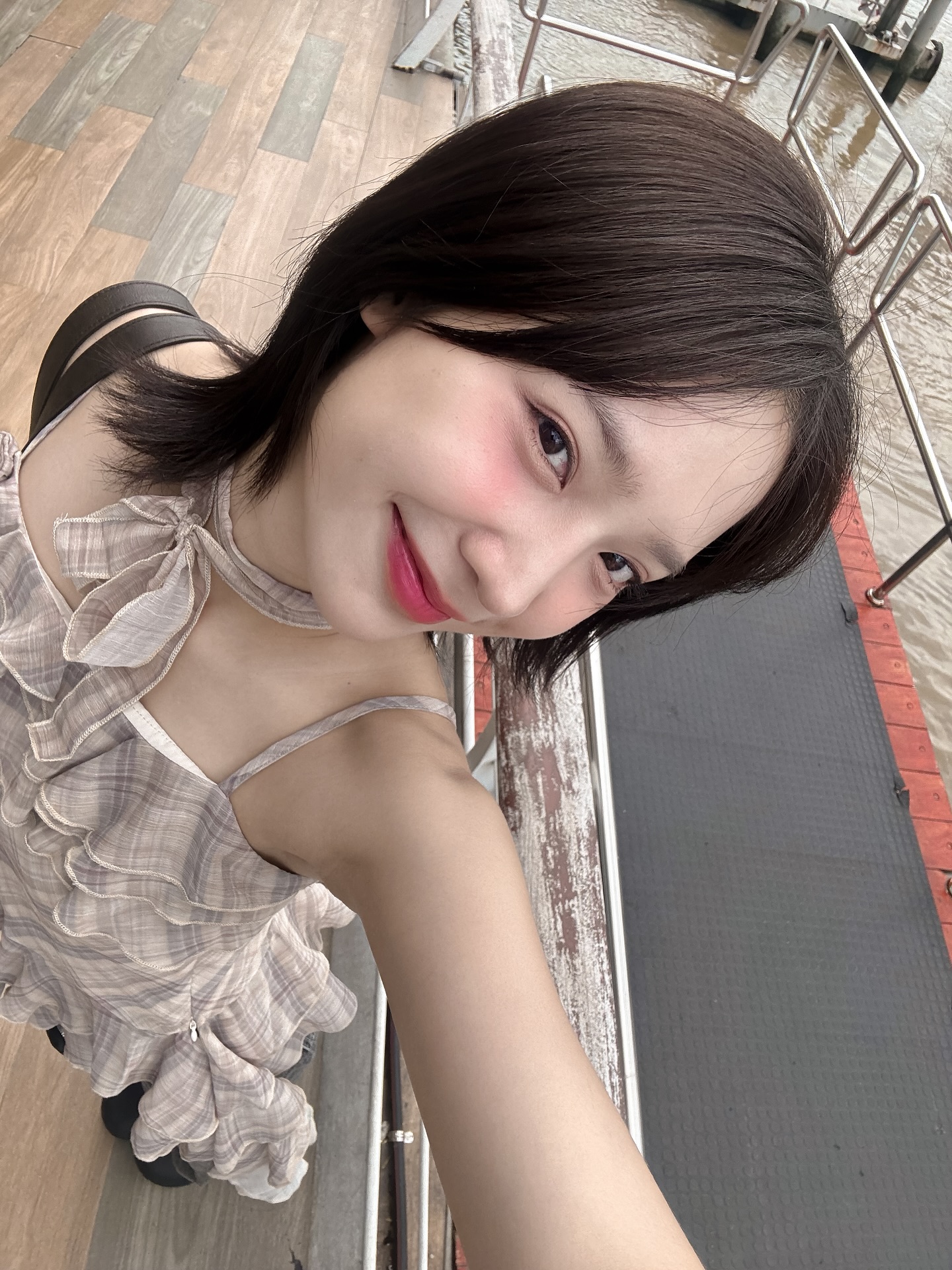 แจน -  พลอยชมพู ศุภทรัพย์