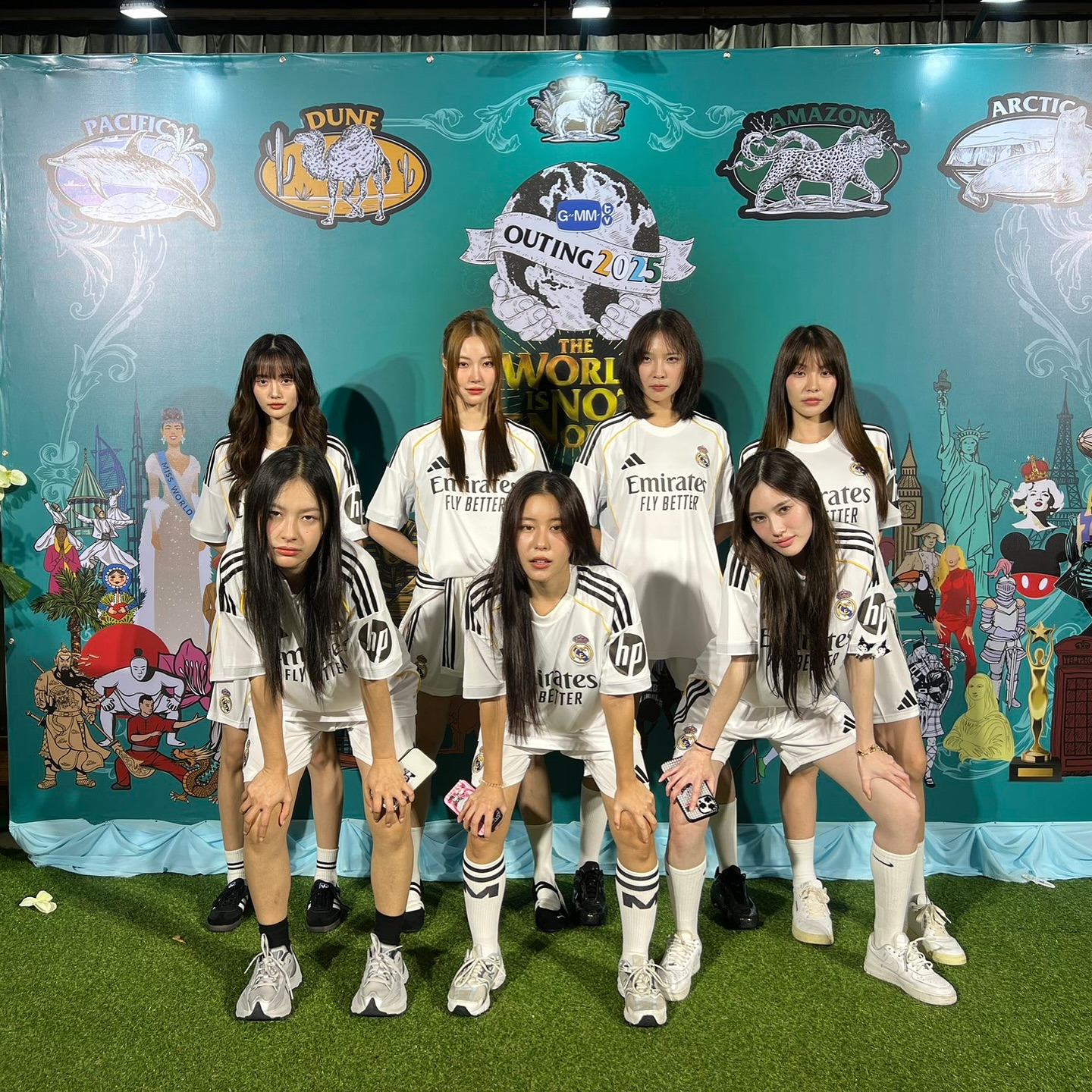 แจน -  พลอยชมพู ศุภทรัพย์
