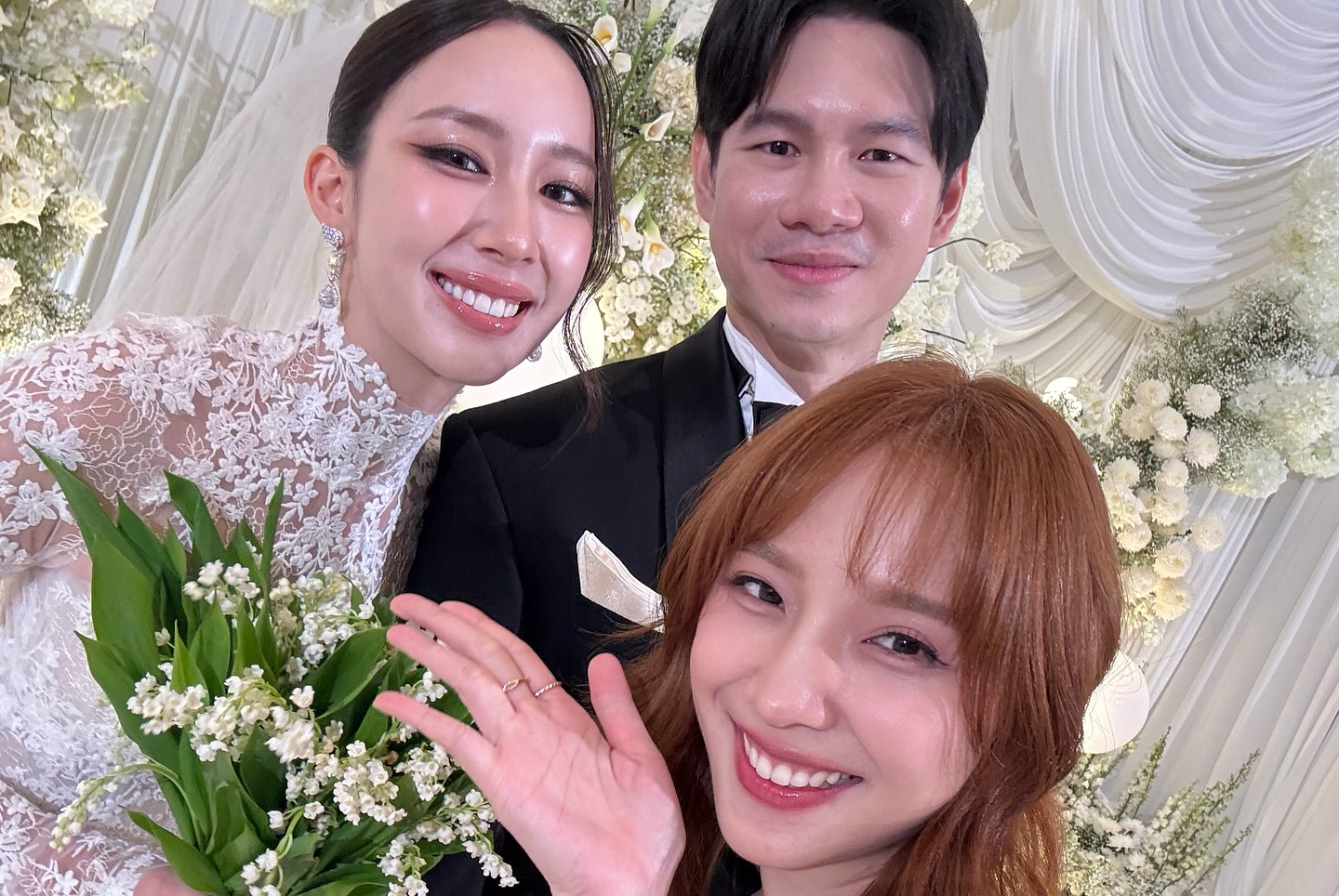 แจน -  พลอยชมพู ศุภทรัพย์