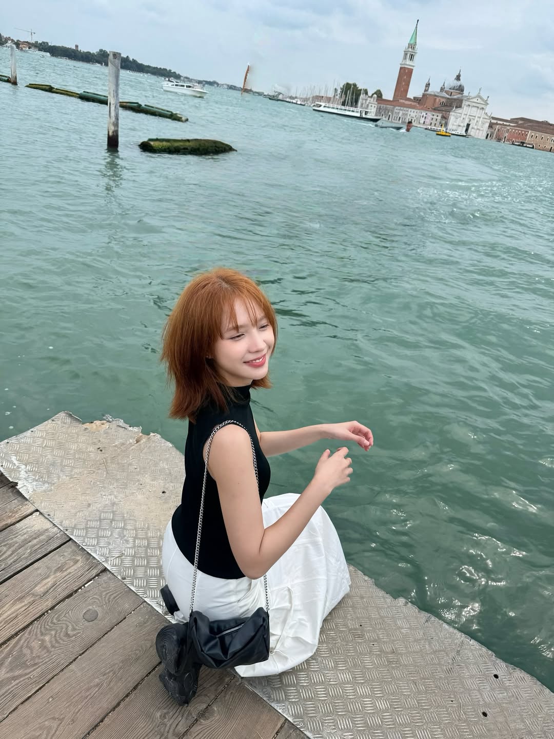 แจน -  พลอยชมพู ศุภทรัพย์