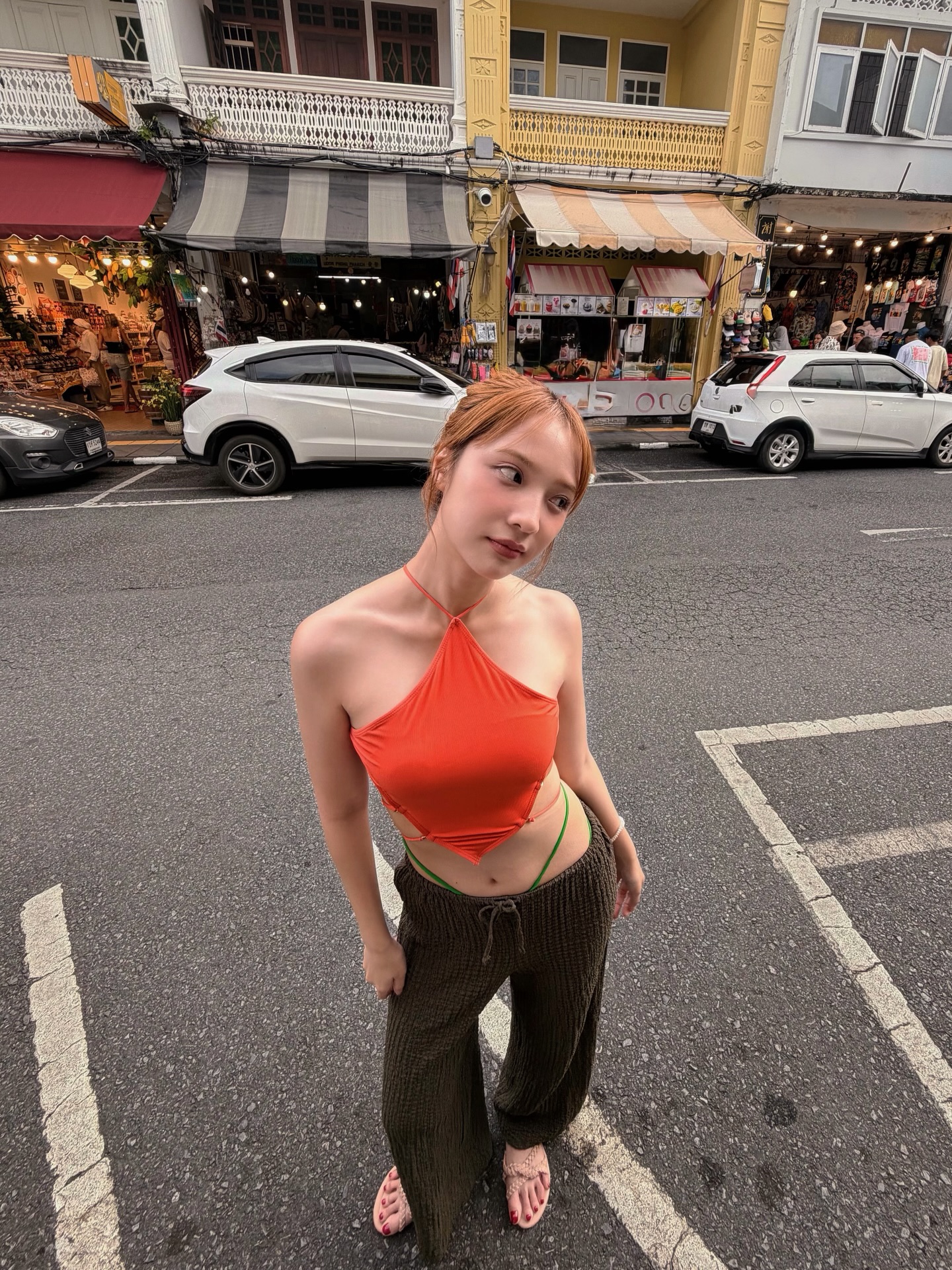 แจน -  พลอยชมพู ศุภทรัพย์