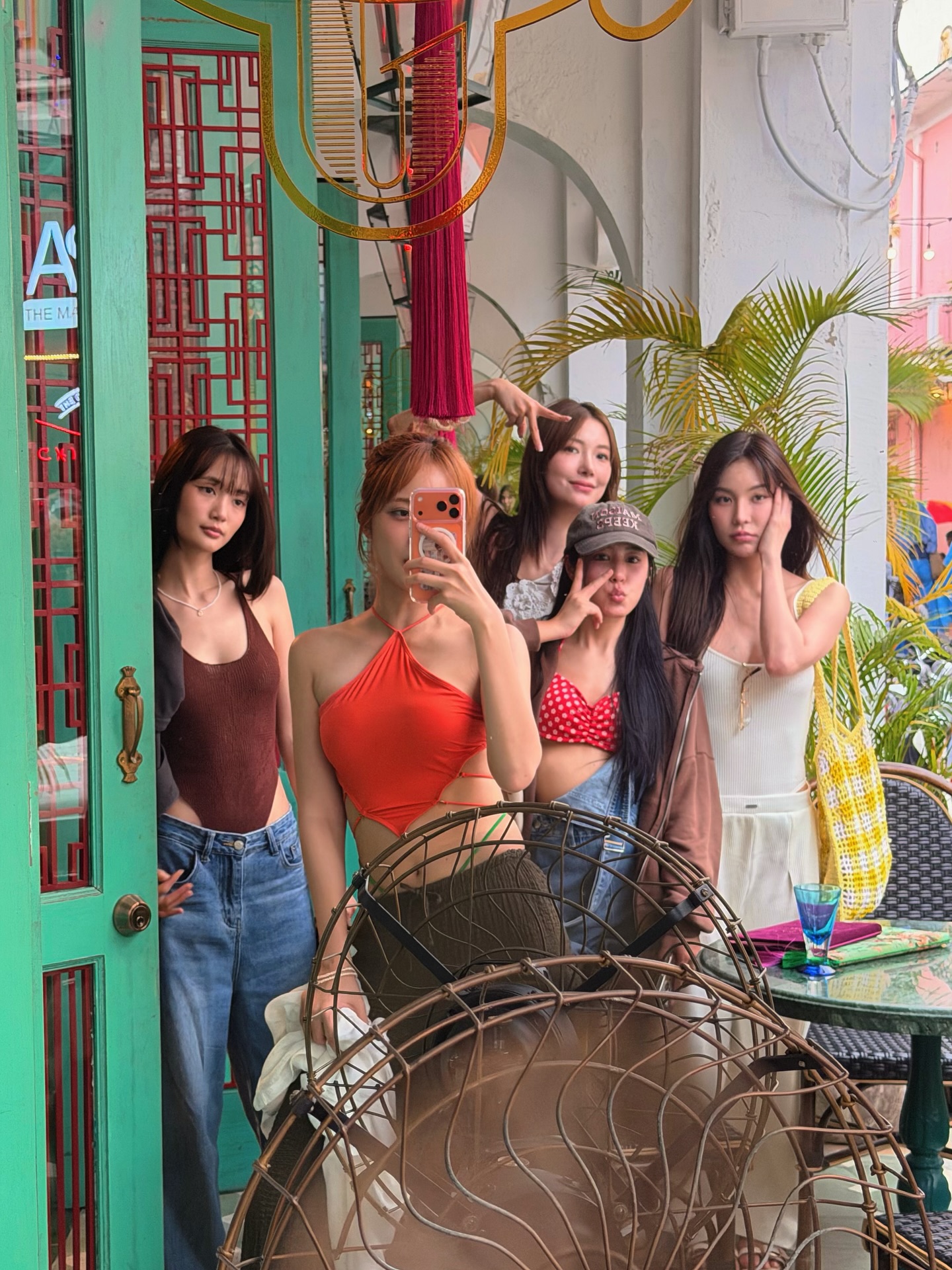 แจน -  พลอยชมพู ศุภทรัพย์