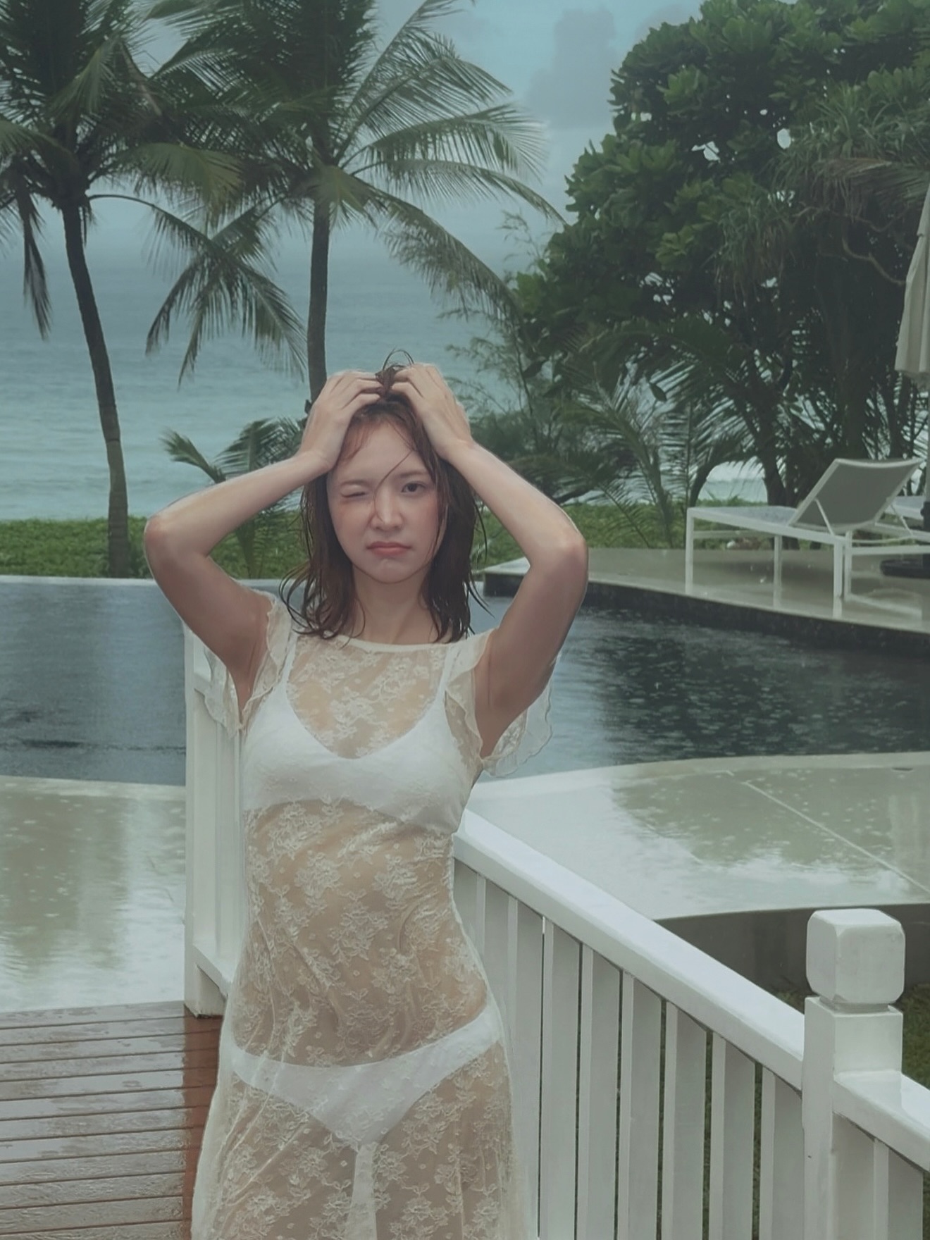 แจน -  พลอยชมพู ศุภทรัพย์
