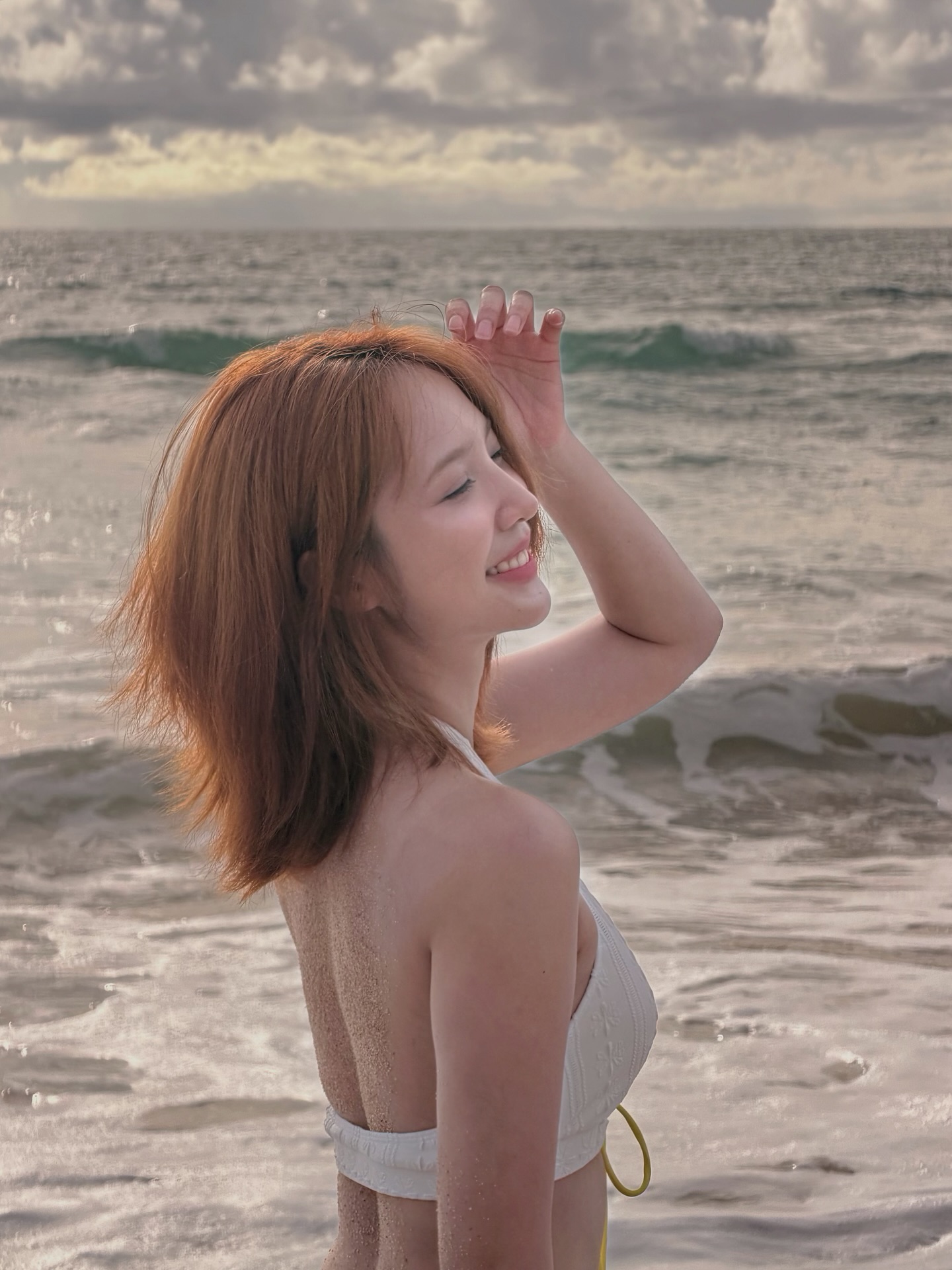 แจน -  พลอยชมพู ศุภทรัพย์
