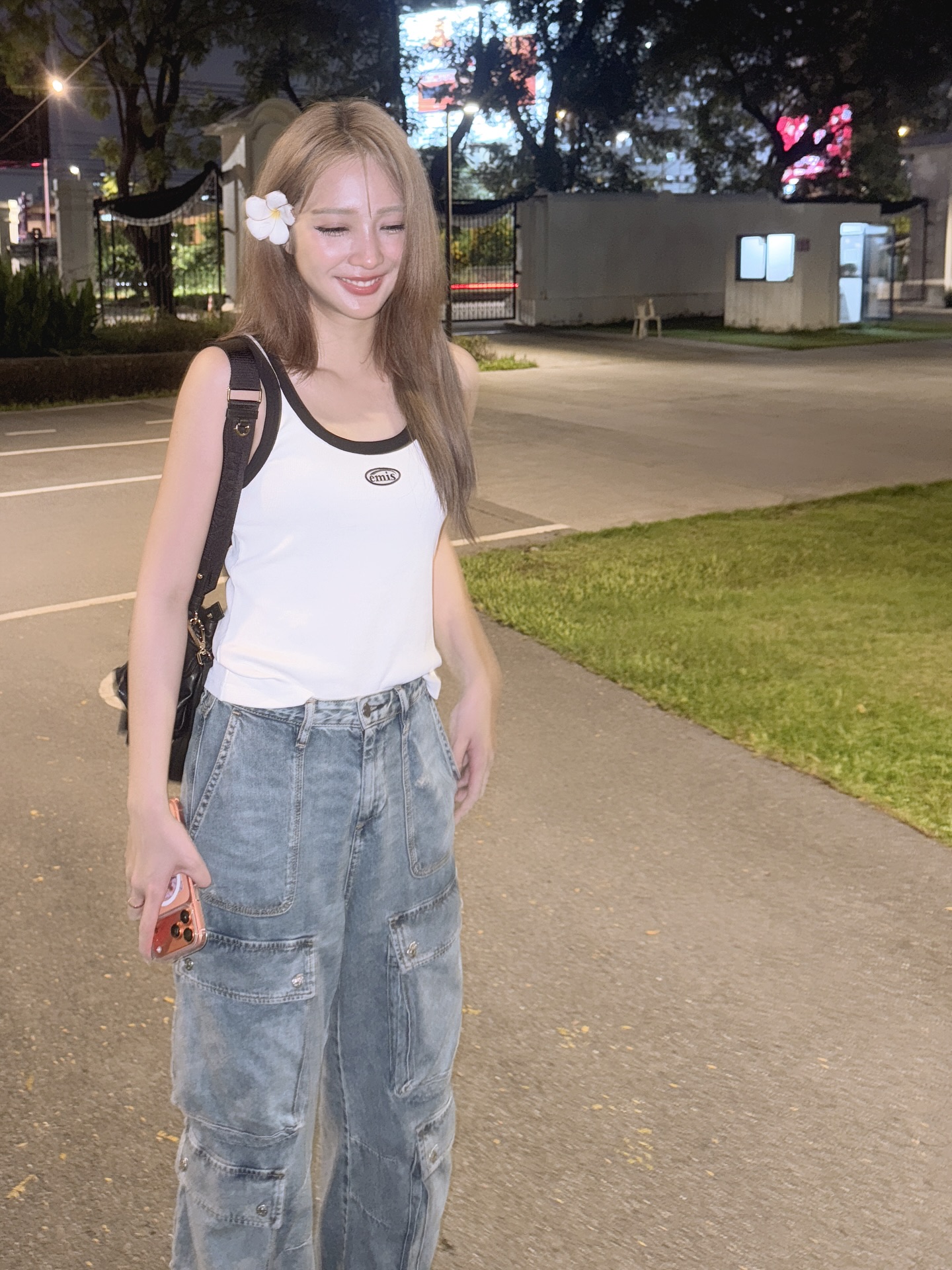 แจน -  พลอยชมพู ศุภทรัพย์