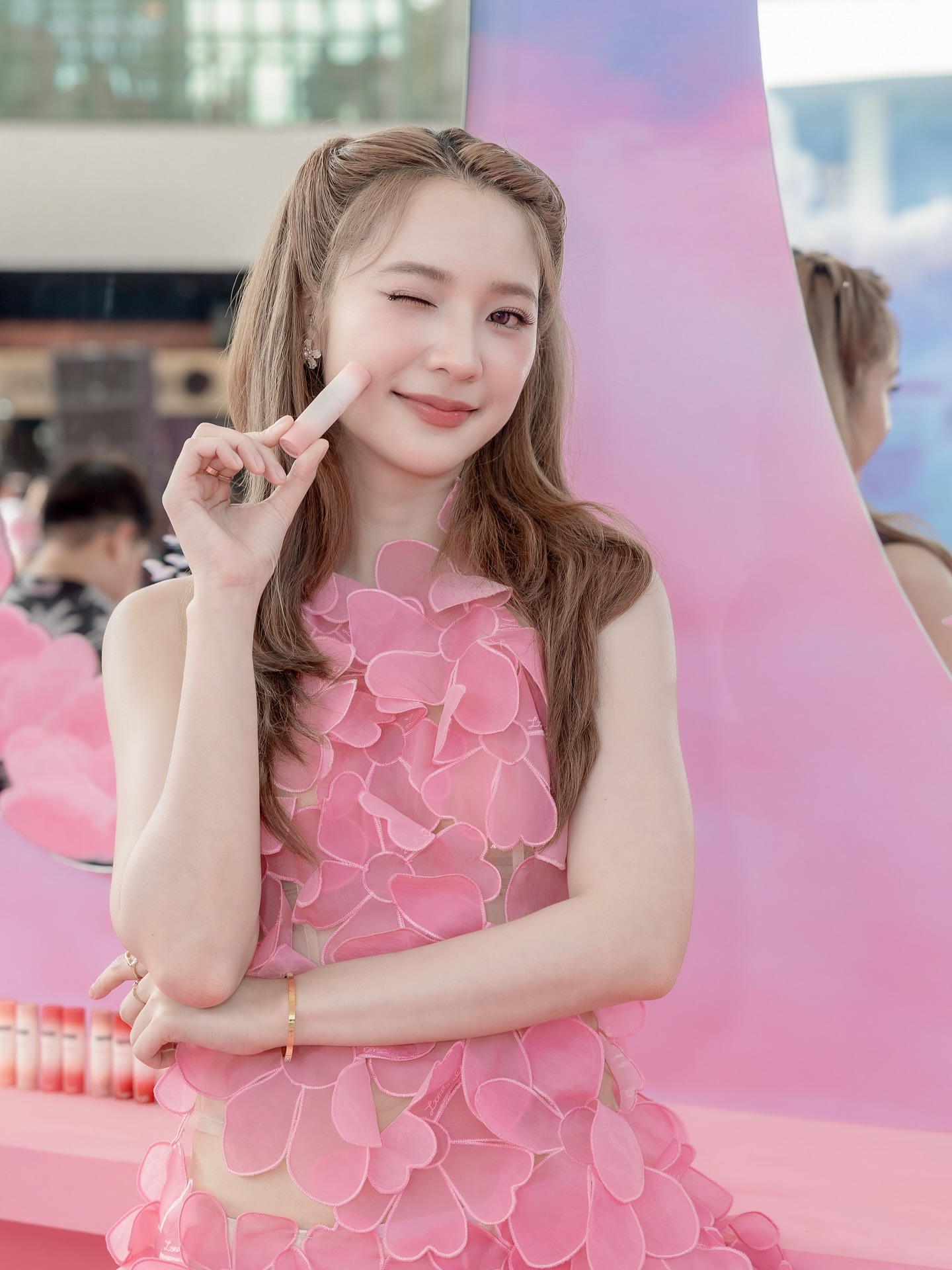 แจน -  พลอยชมพู ศุภทรัพย์