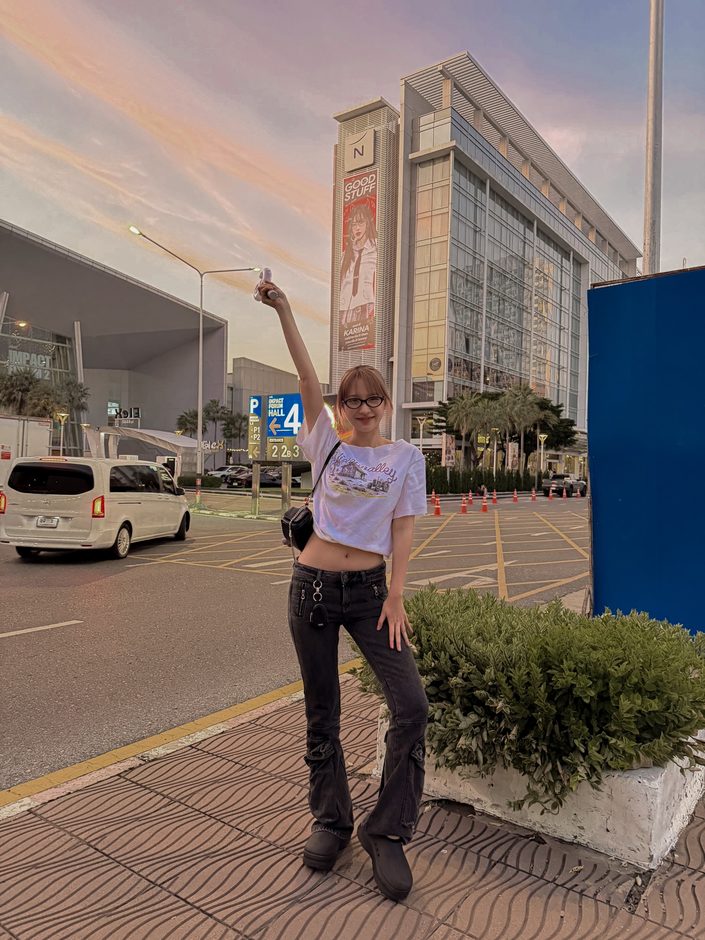 แจน -  พลอยชมพู ศุภทรัพย์