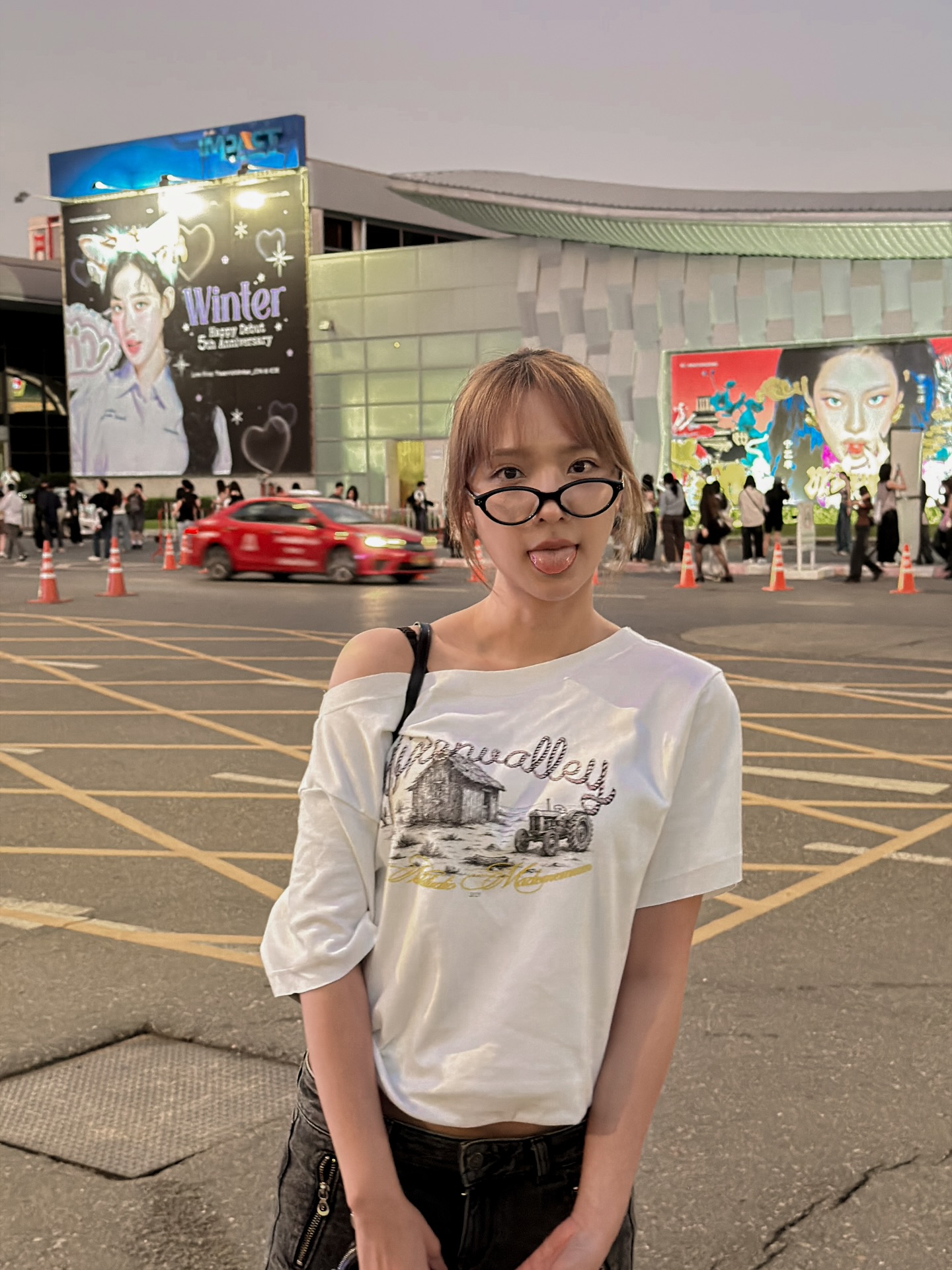 แจน -  พลอยชมพู ศุภทรัพย์