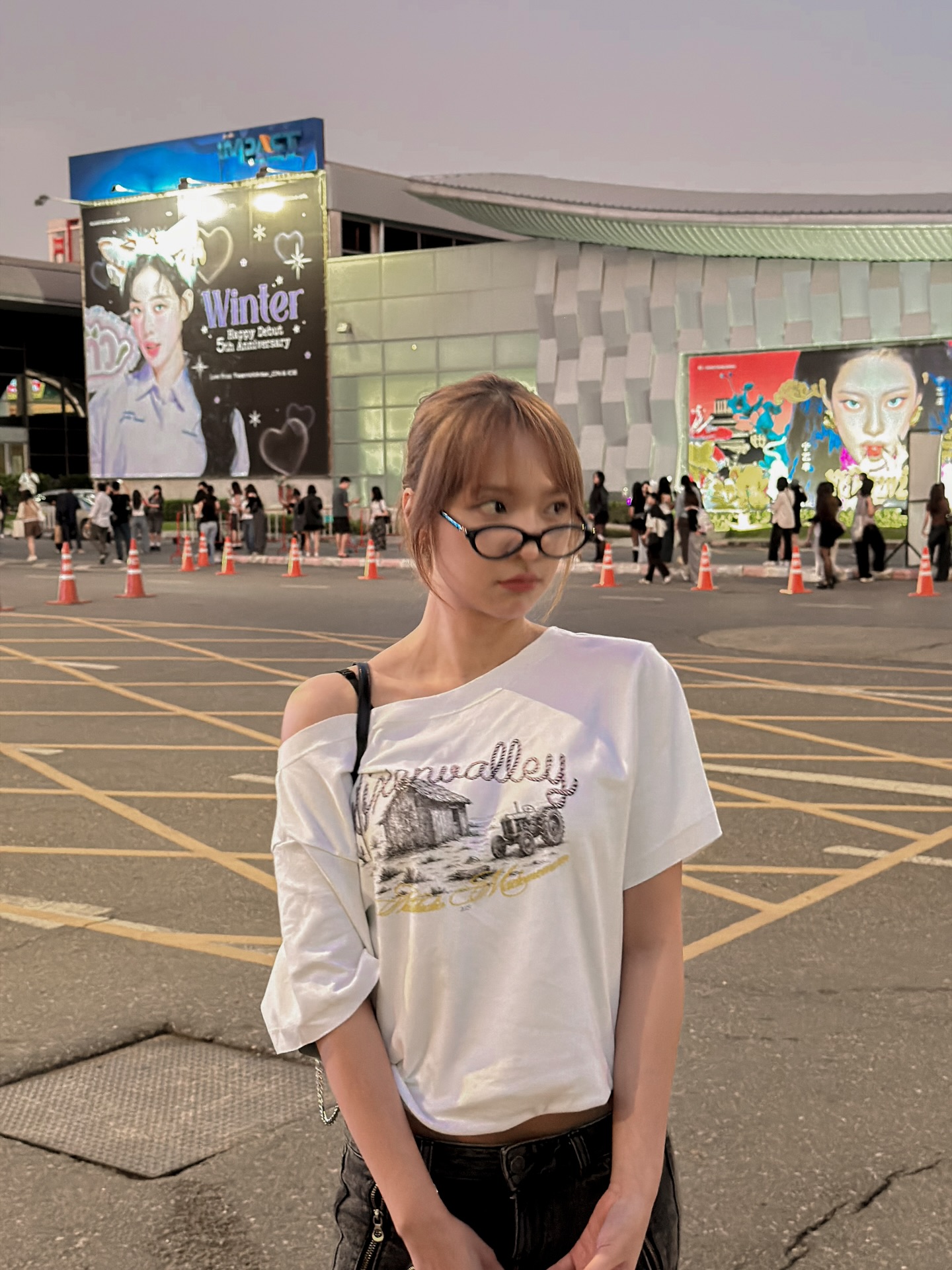 แจน -  พลอยชมพู ศุภทรัพย์