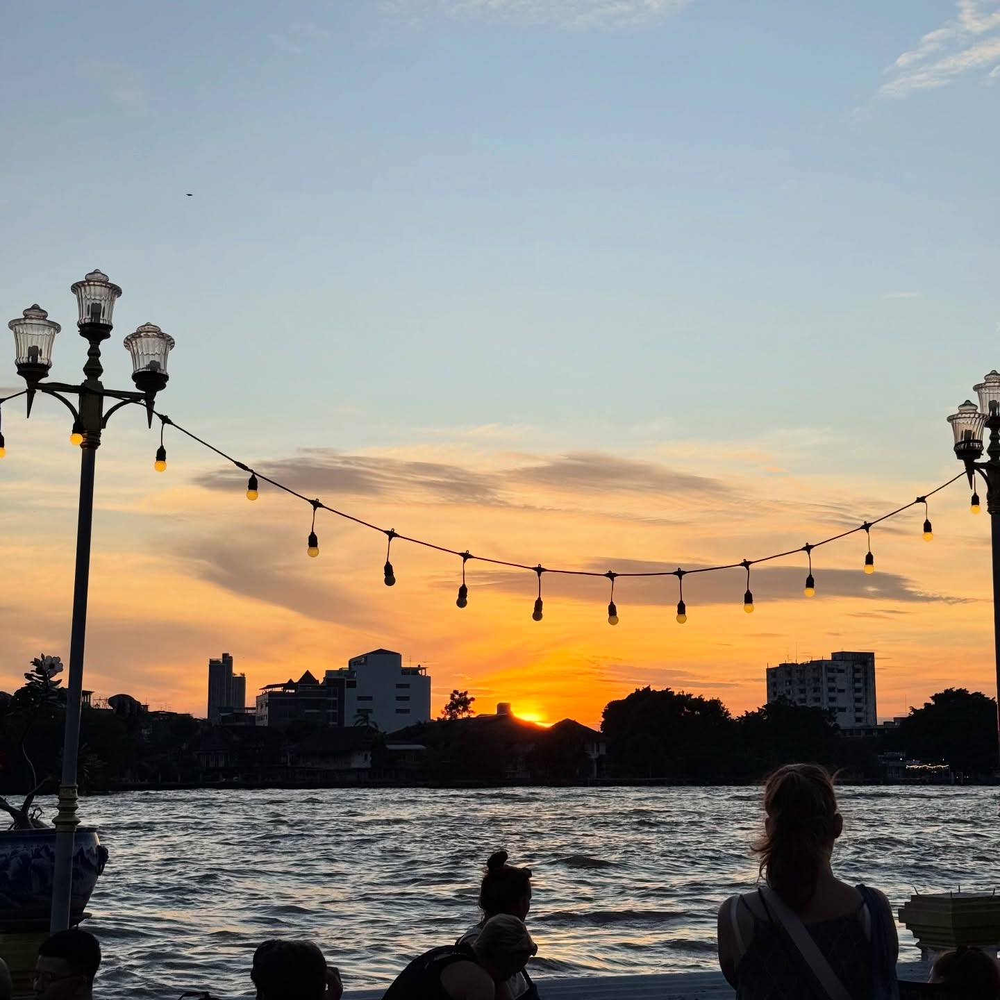 แจน -  พลอยชมพู ศุภทรัพย์