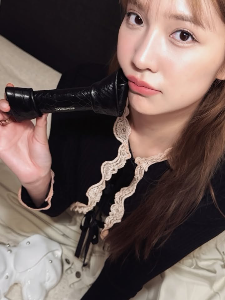 แจน -  พลอยชมพู ศุภทรัพย์