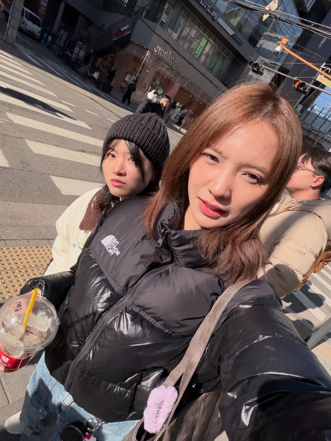 แจน -  พลอยชมพู ศุภทรัพย์