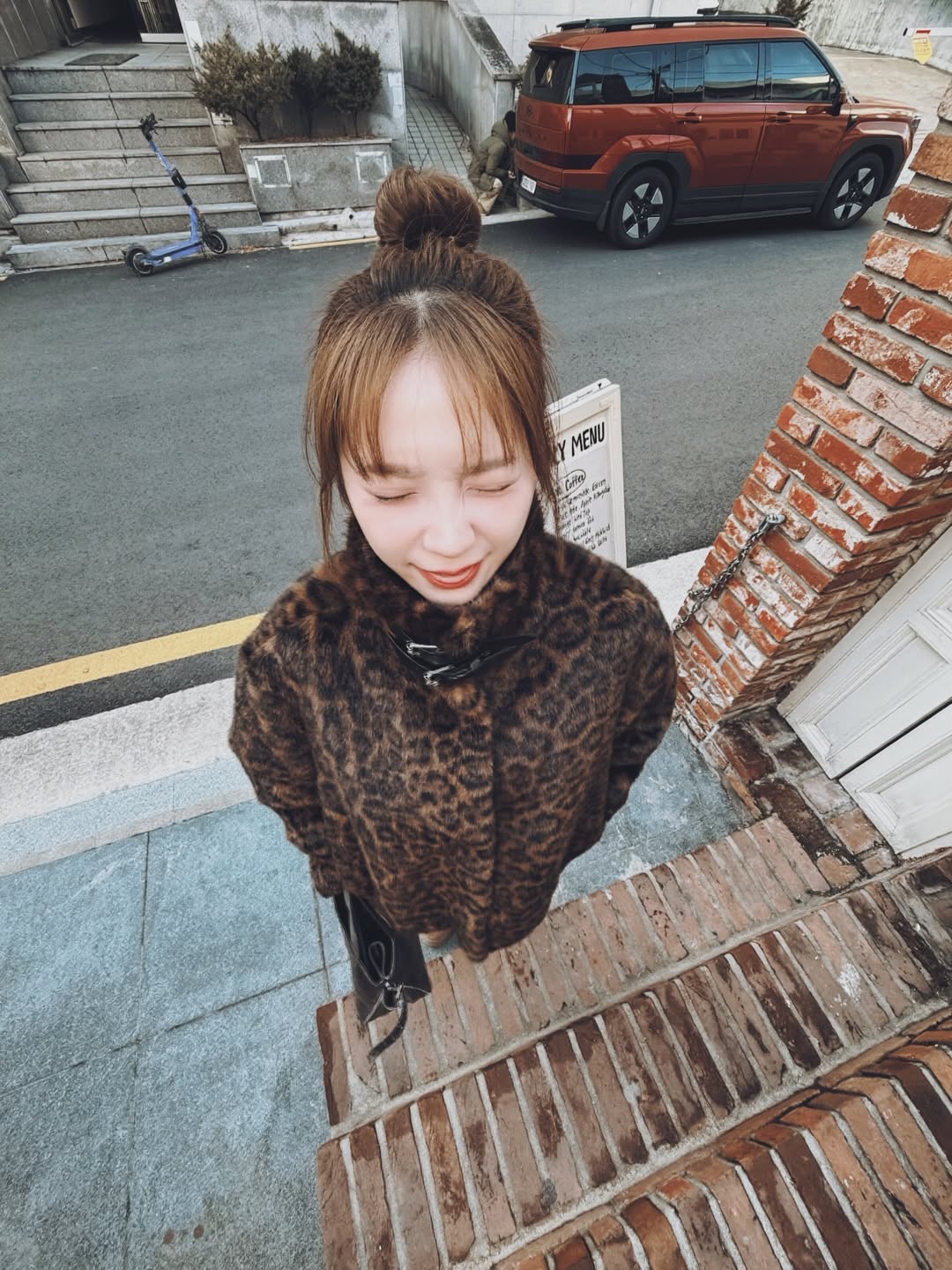 แจน -  พลอยชมพู ศุภทรัพย์