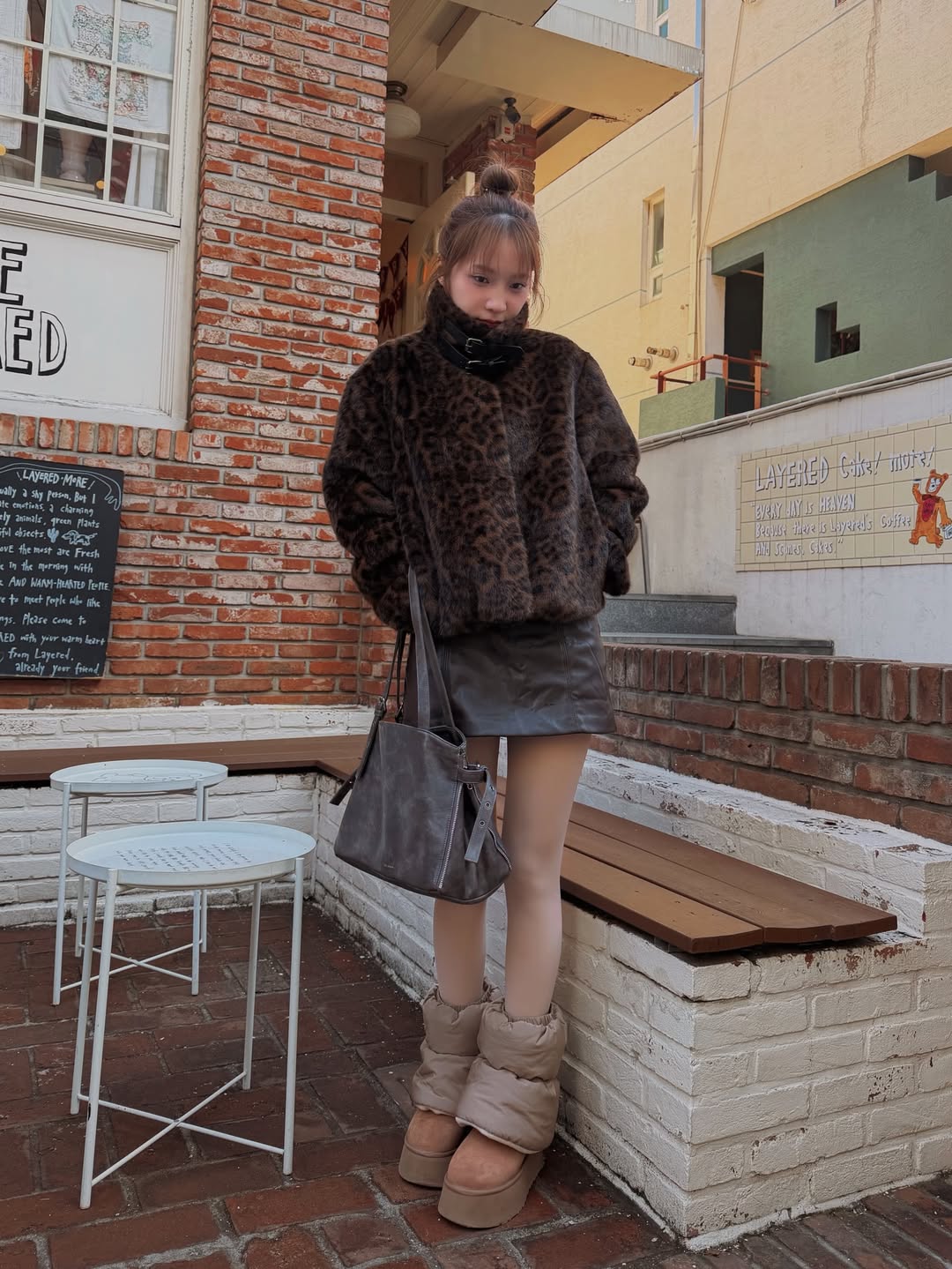 แจน -  พลอยชมพู ศุภทรัพย์