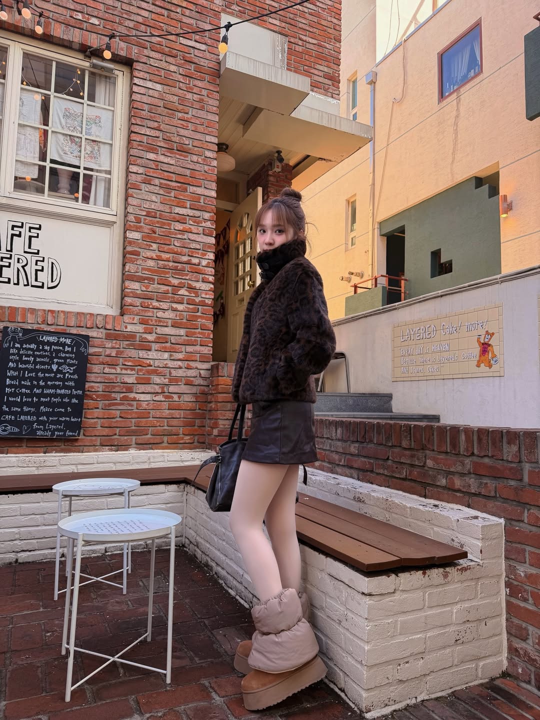 แจน -  พลอยชมพู ศุภทรัพย์