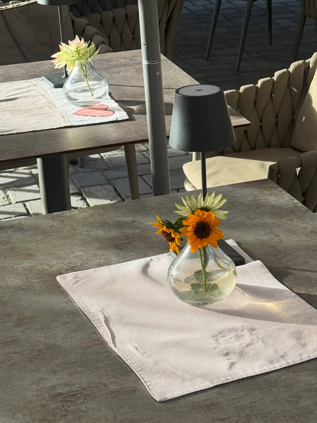 แจน -  พลอยชมพู ศุภทรัพย์