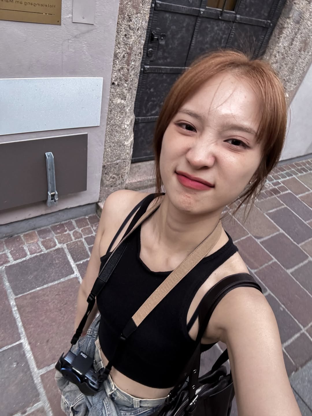 แจน -  พลอยชมพู ศุภทรัพย์