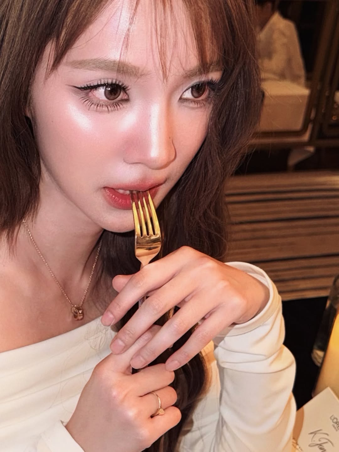 แจน -  พลอยชมพู ศุภทรัพย์