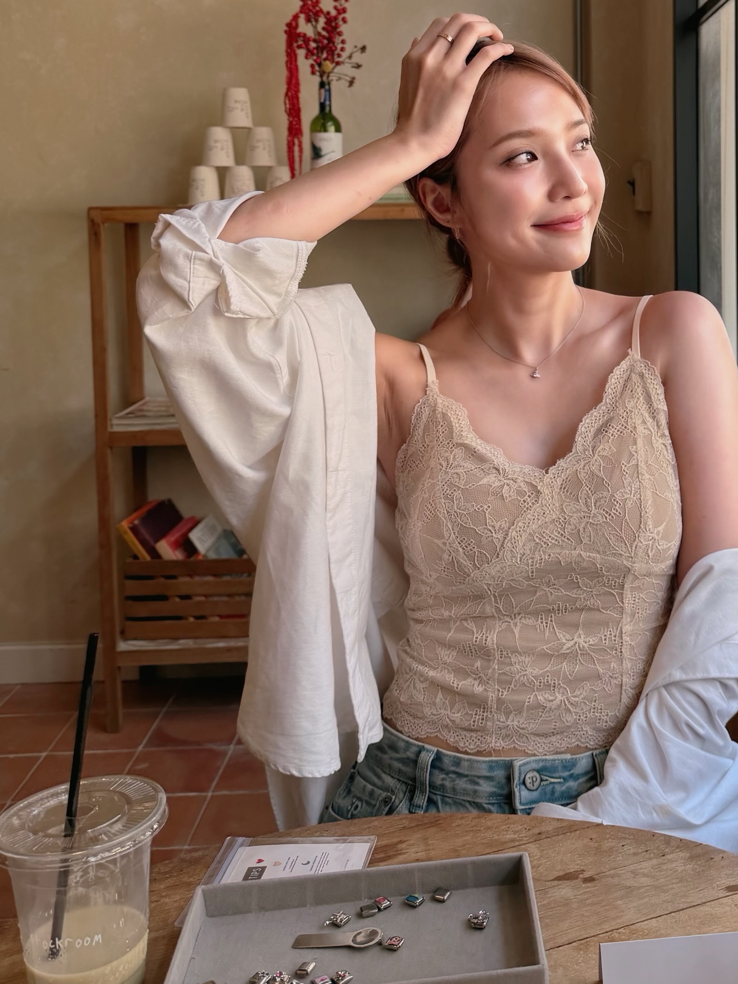 แจน -  พลอยชมพู ศุภทรัพย์