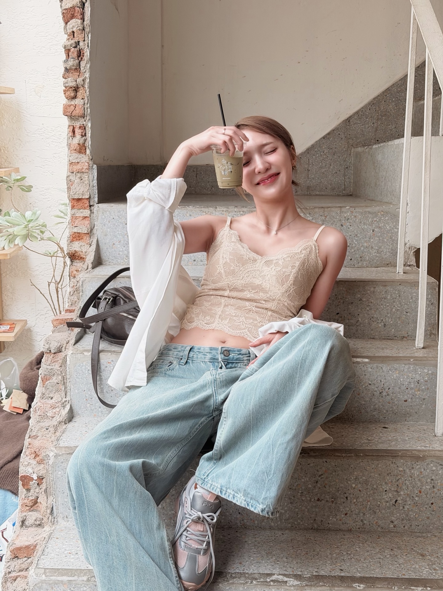 แจน -  พลอยชมพู ศุภทรัพย์