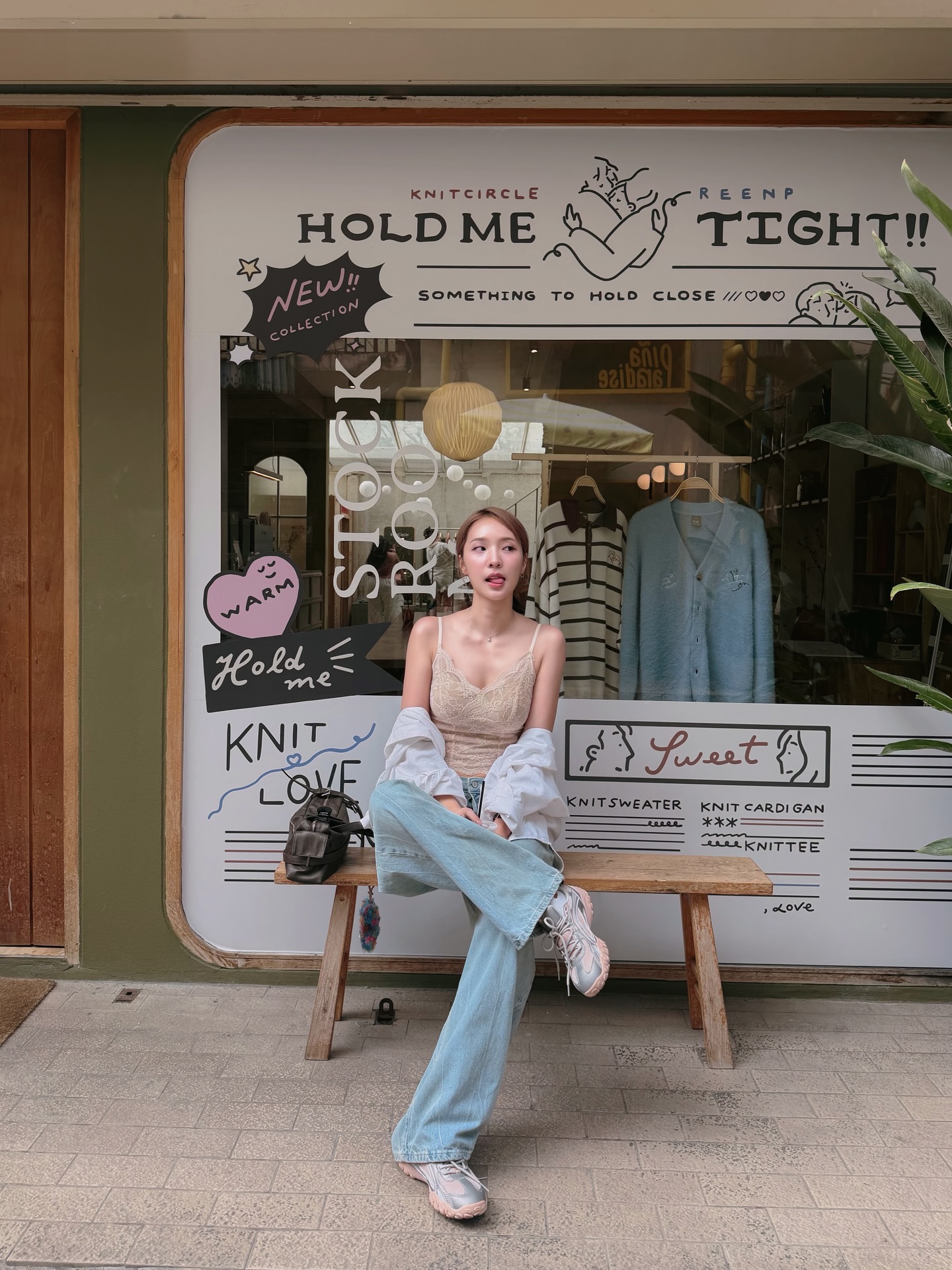 แจน -  พลอยชมพู ศุภทรัพย์